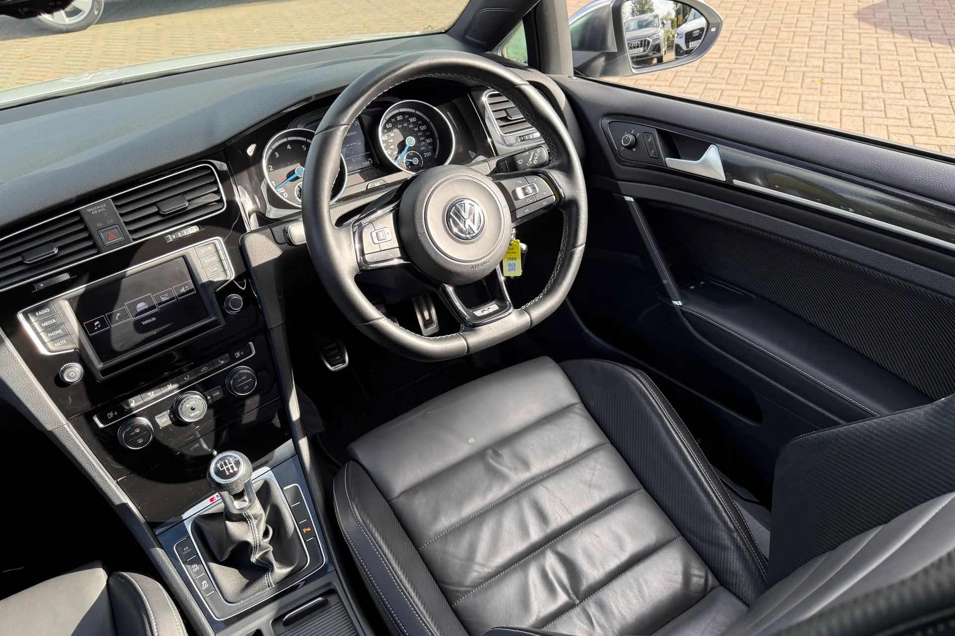 VOLKSWAGEN GOLF thumbnail image number 34