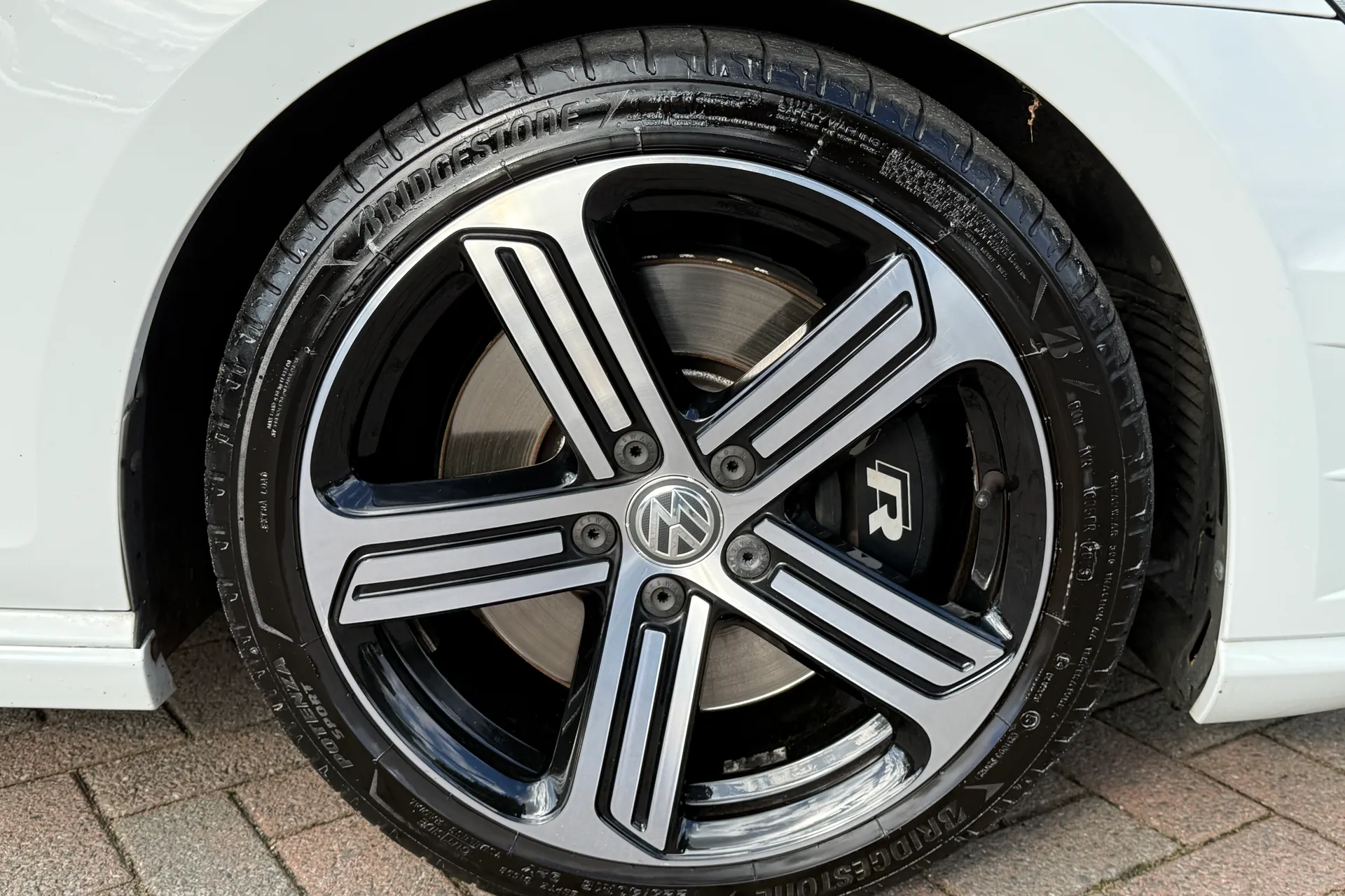 VOLKSWAGEN GOLF thumbnail image number 39