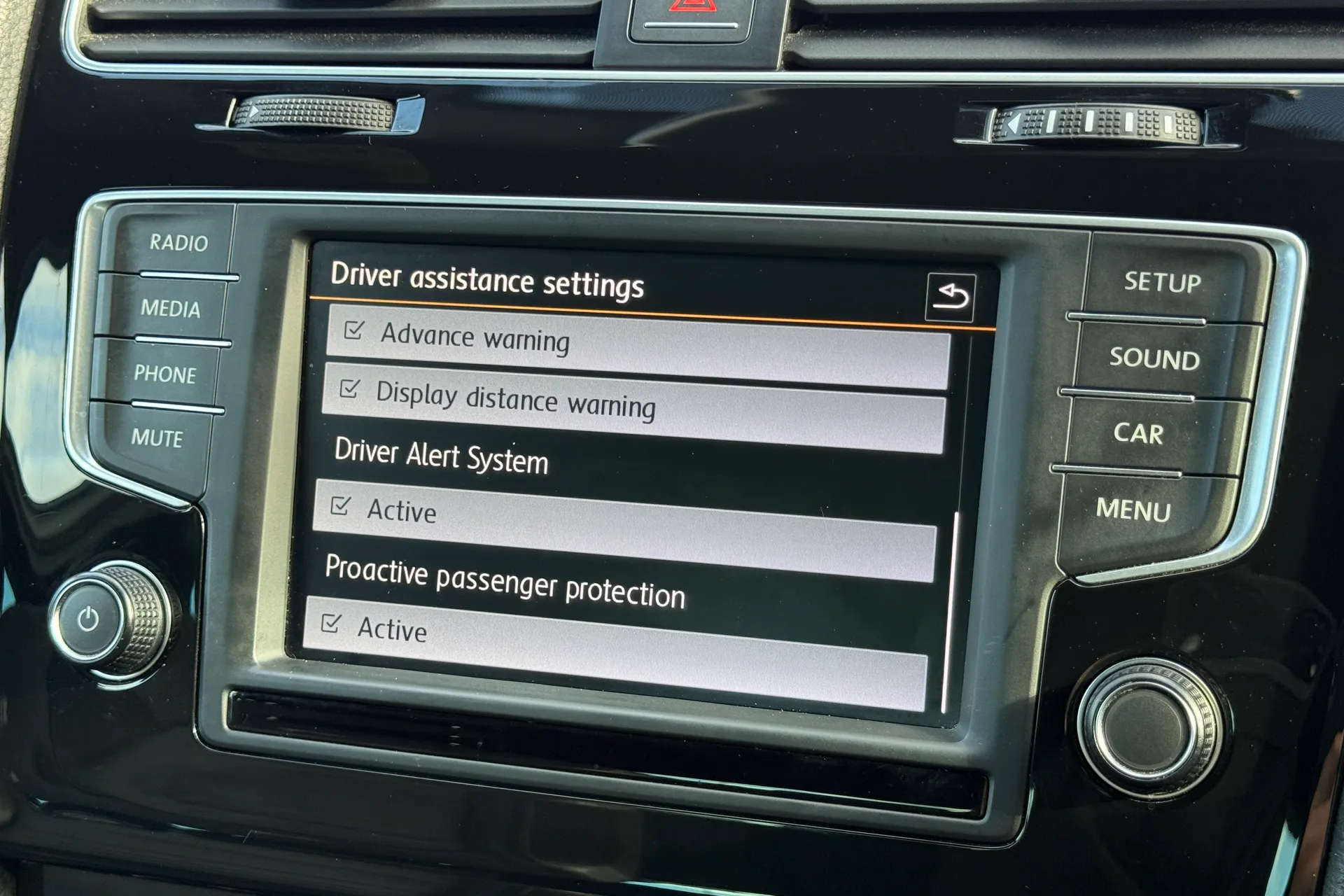 VOLKSWAGEN GOLF thumbnail image number 9