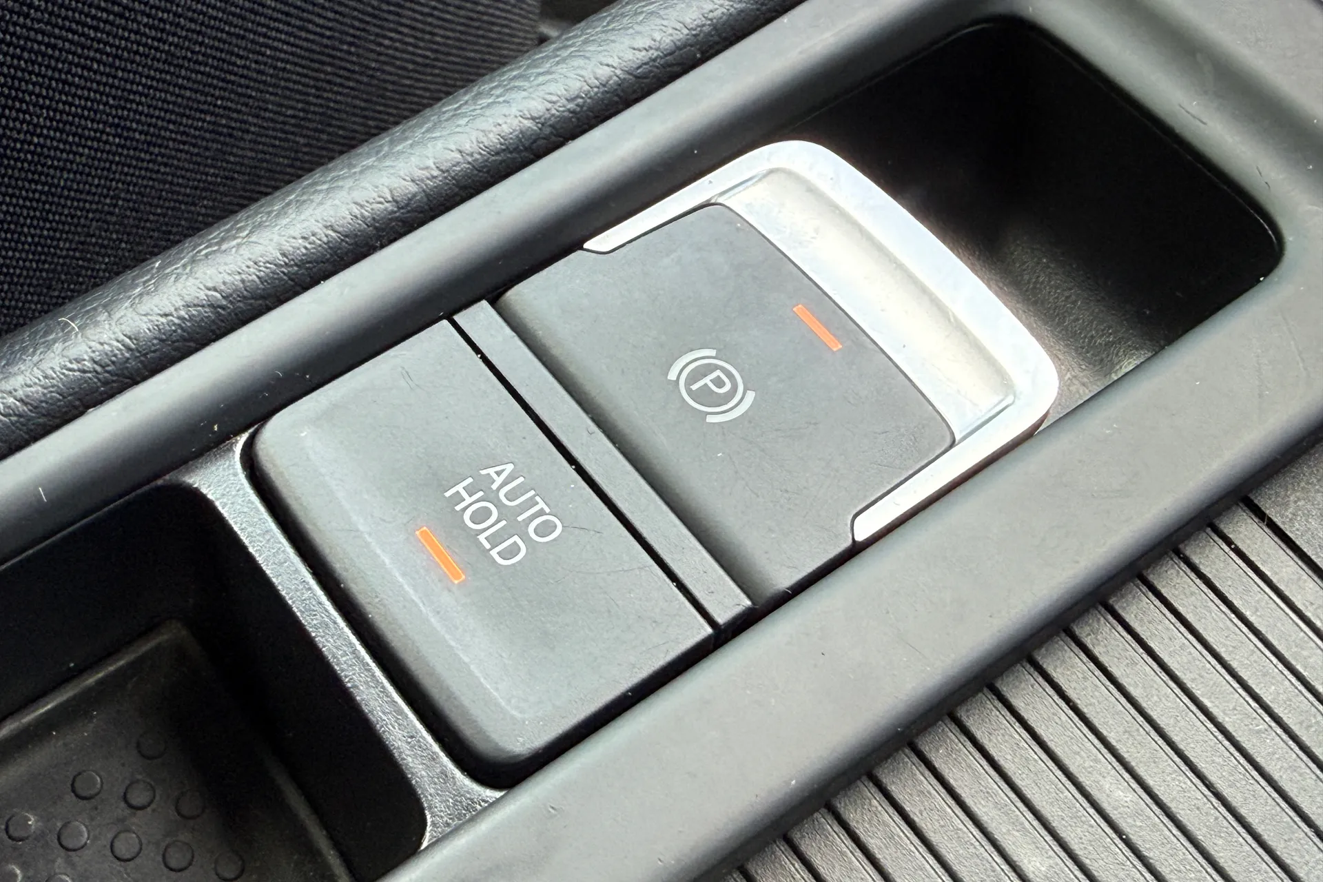 VOLKSWAGEN GOLF thumbnail image number 33