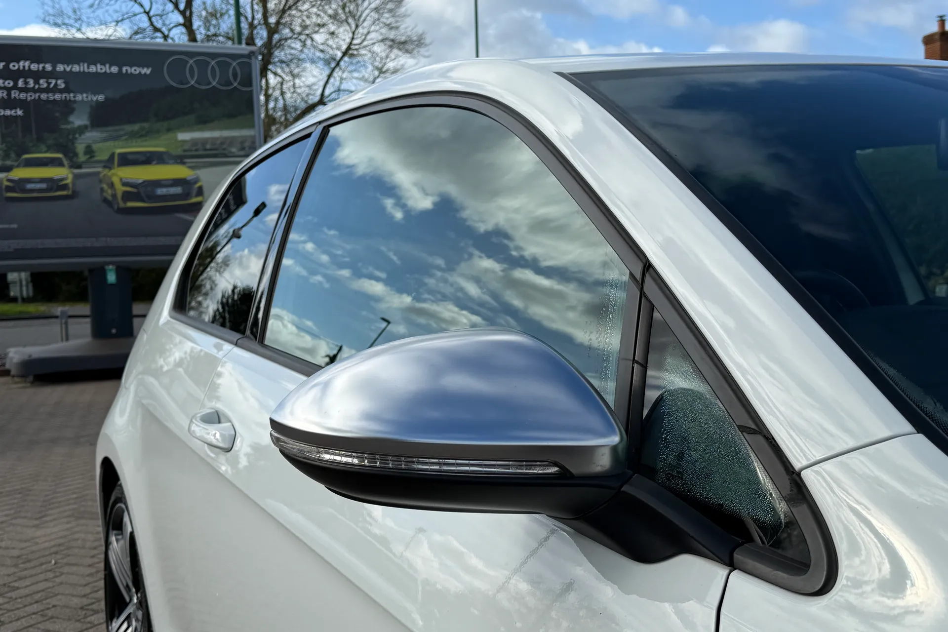 VOLKSWAGEN GOLF thumbnail image number 40