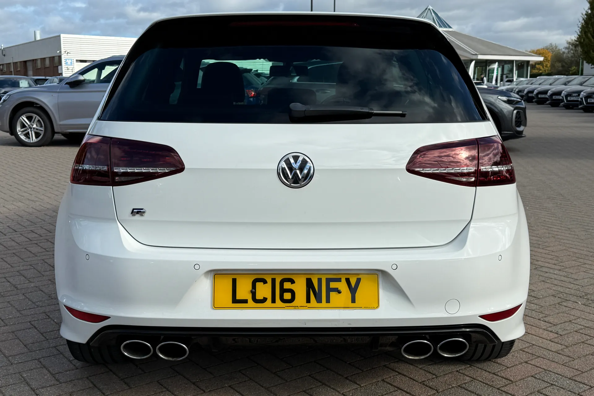 VOLKSWAGEN GOLF thumbnail image number 25