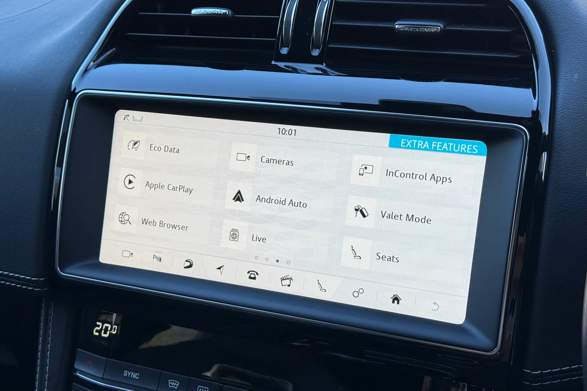 Jaguar F-PACE thumbnail image number 42