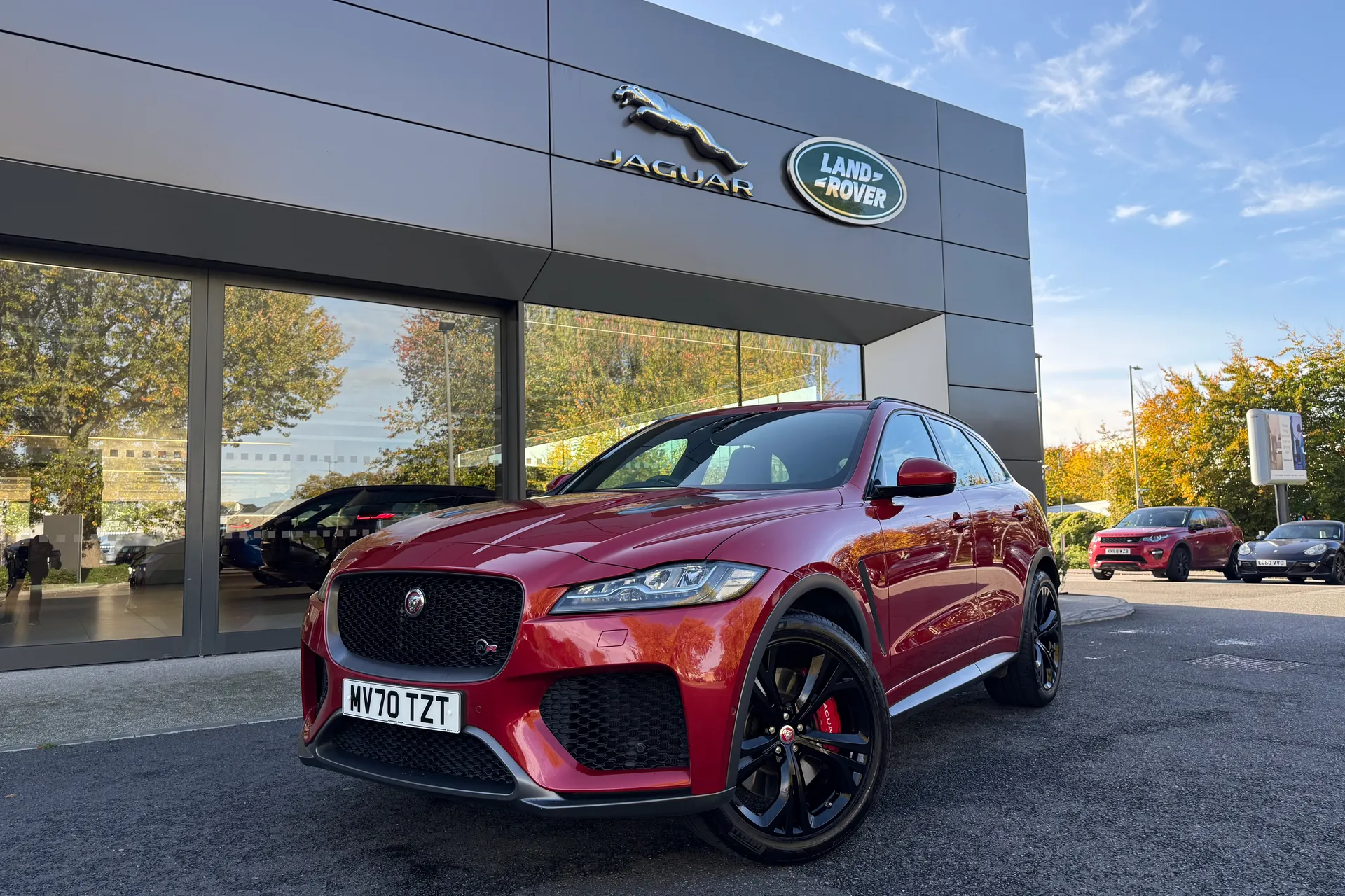 Jaguar F-PACE thumbnail image number 27