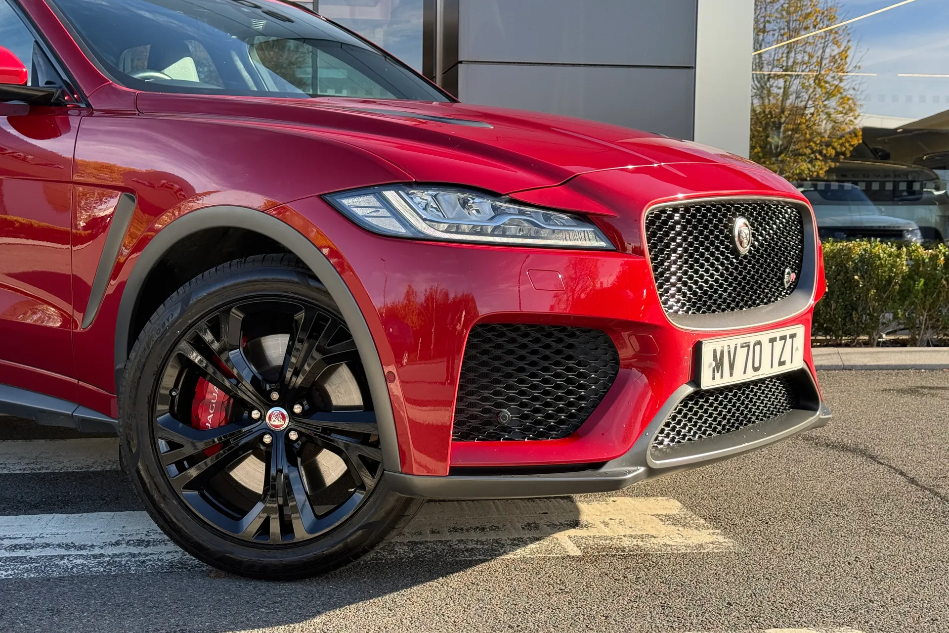 Jaguar F-PACE thumbnail image number 29