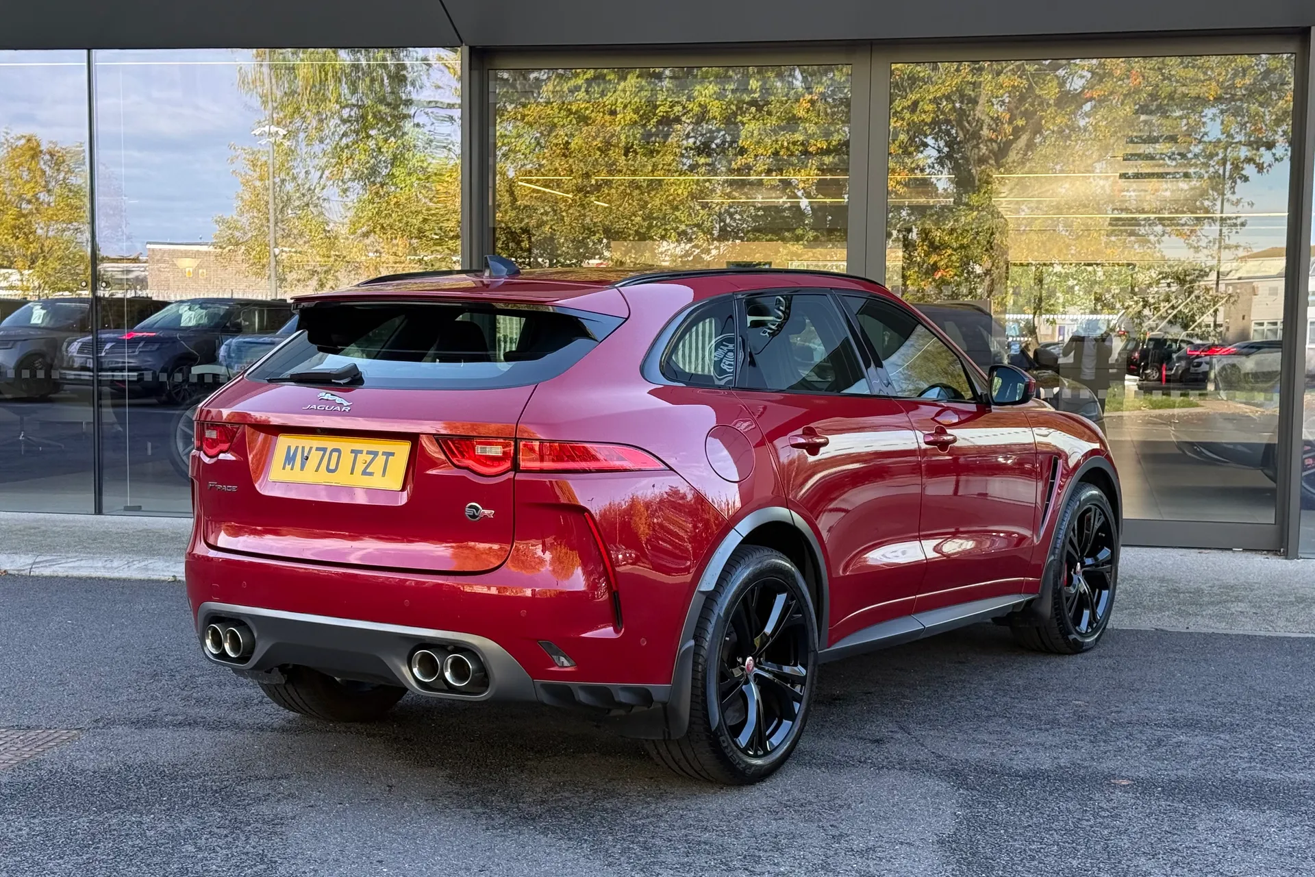 Jaguar F-PACE thumbnail image number 7