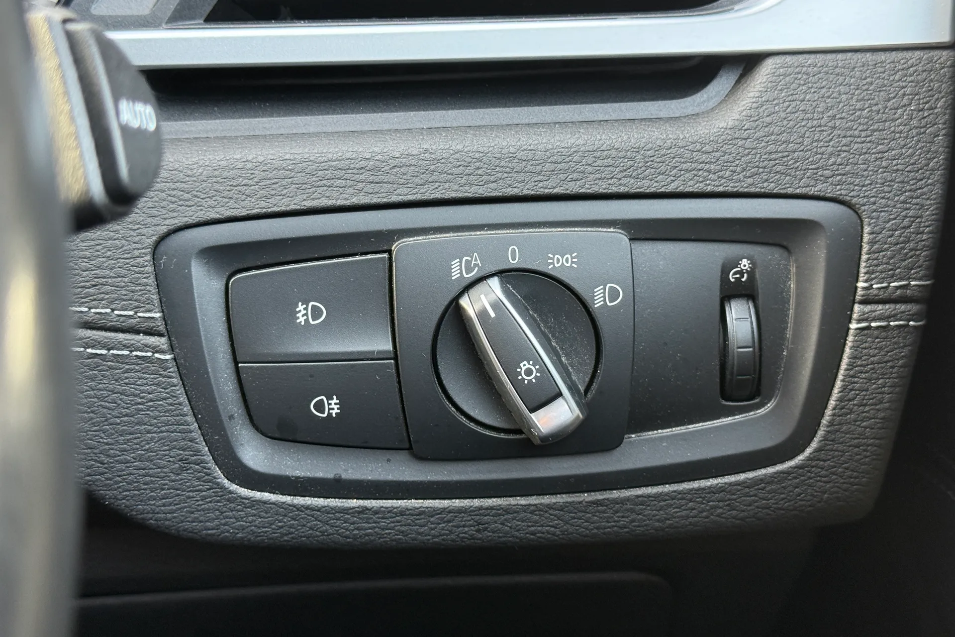 BMW X2 thumbnail image number 60