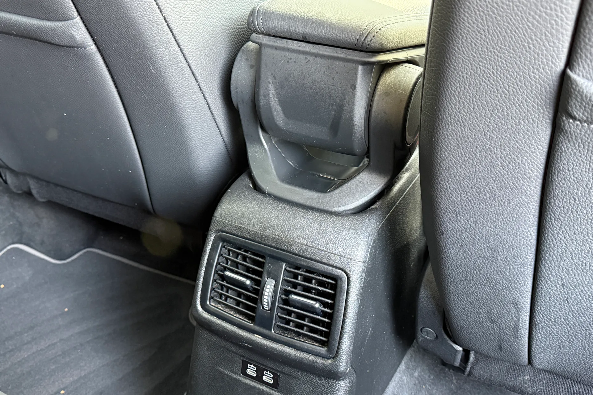 BMW X2 thumbnail image number 30