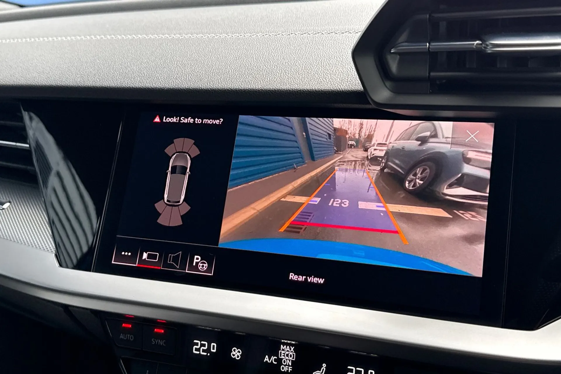 Audi A3 thumbnail image number 4