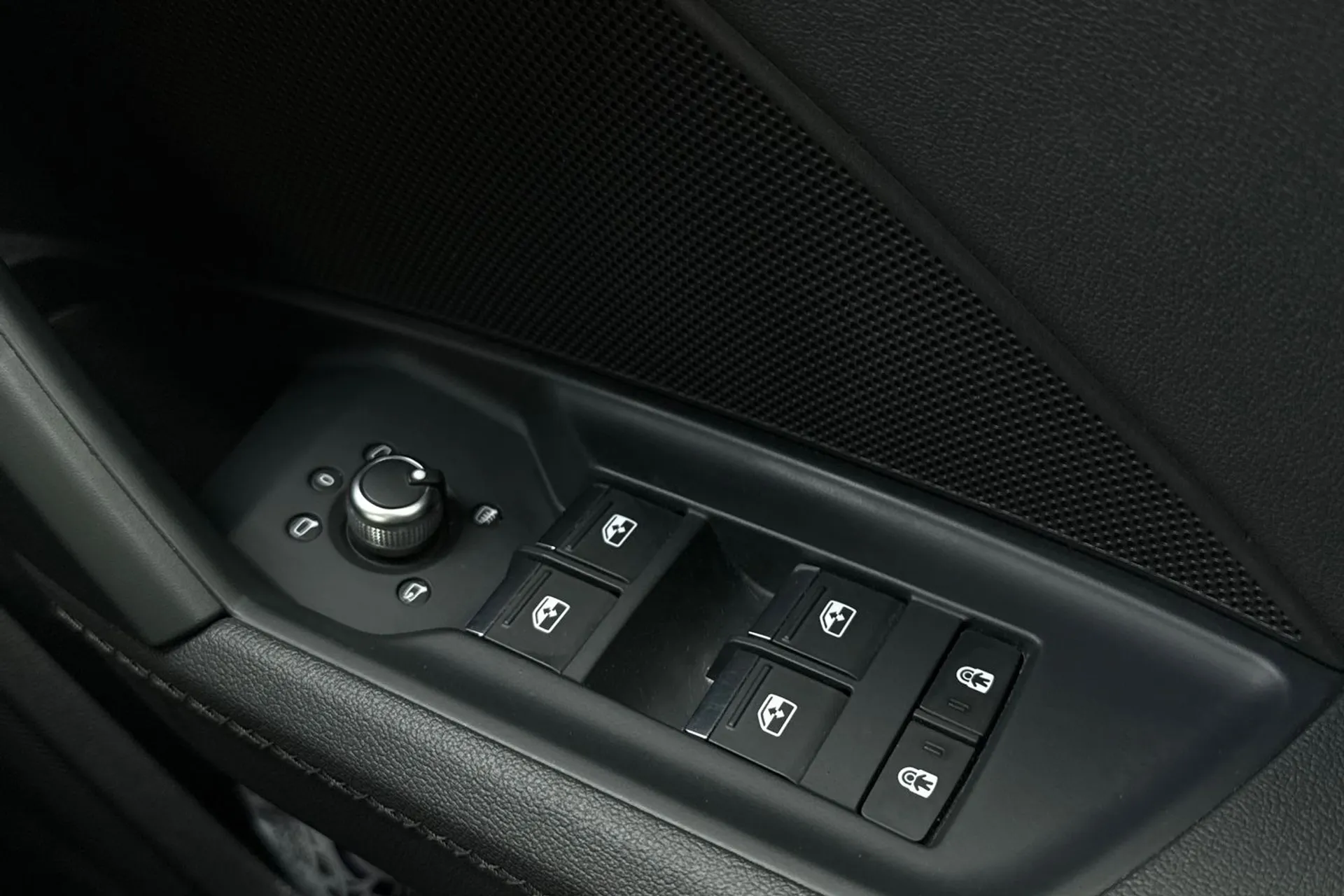 Audi A3 thumbnail image number 42