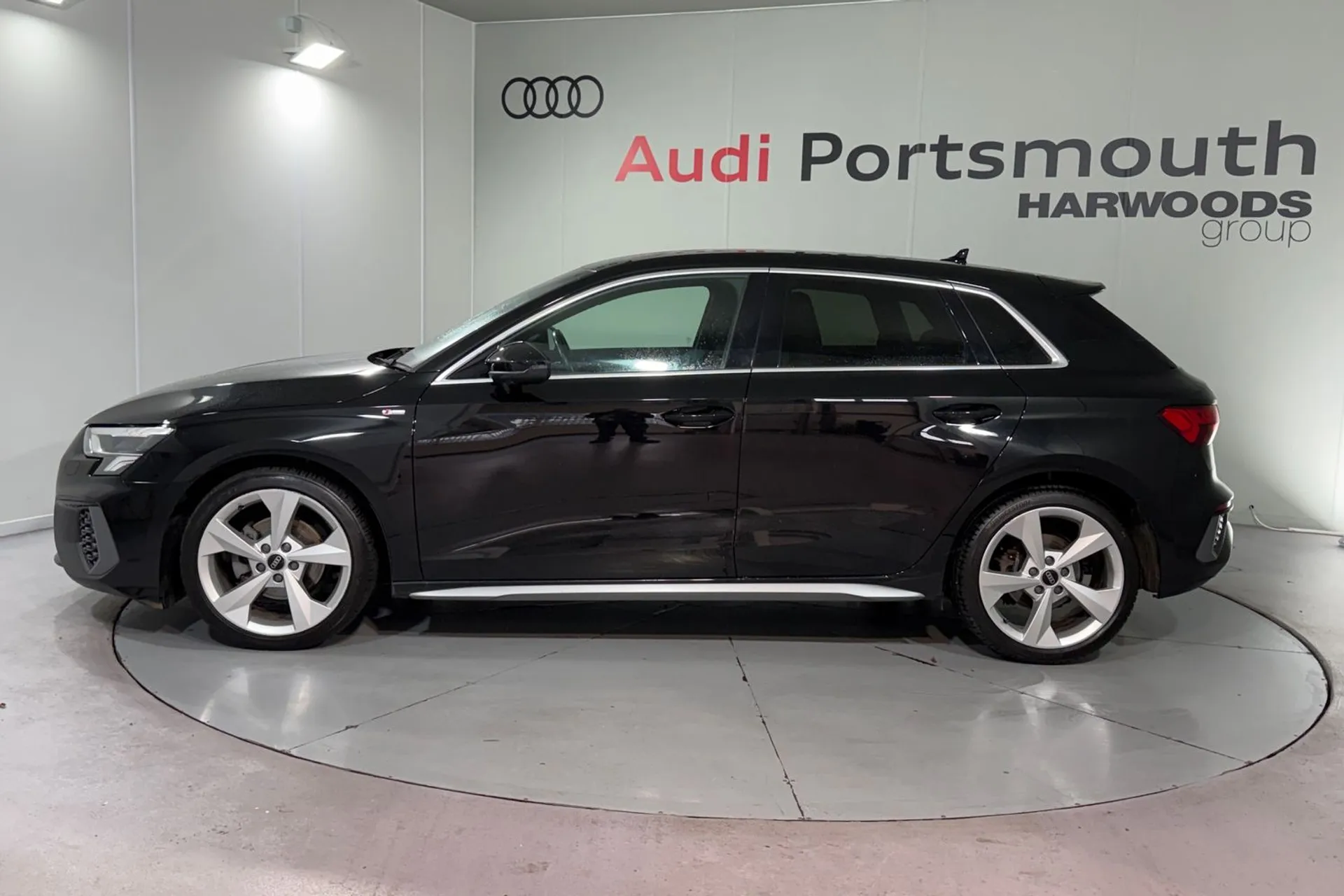 Audi A3 thumbnail image number 9