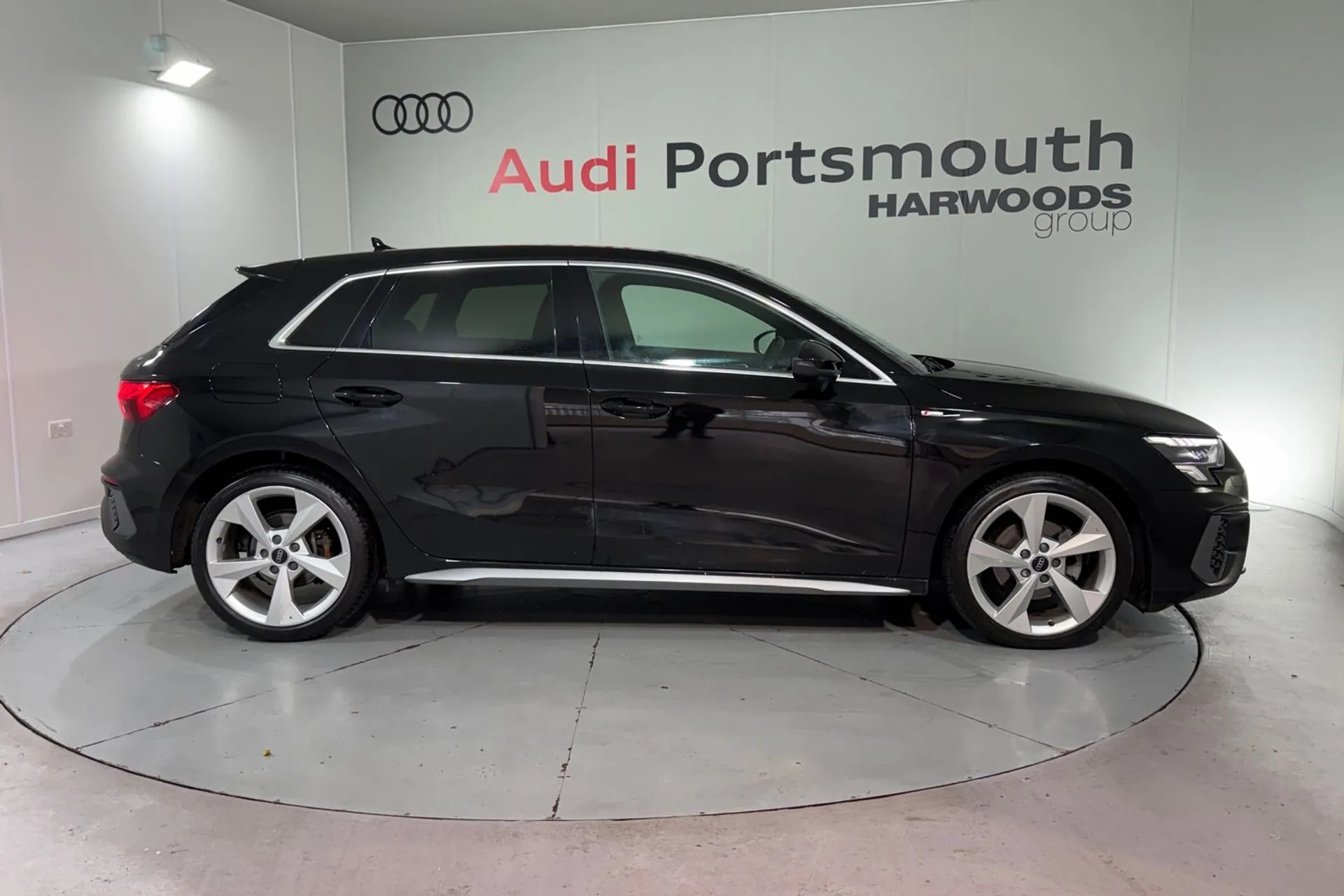 Audi A3 thumbnail image number 2