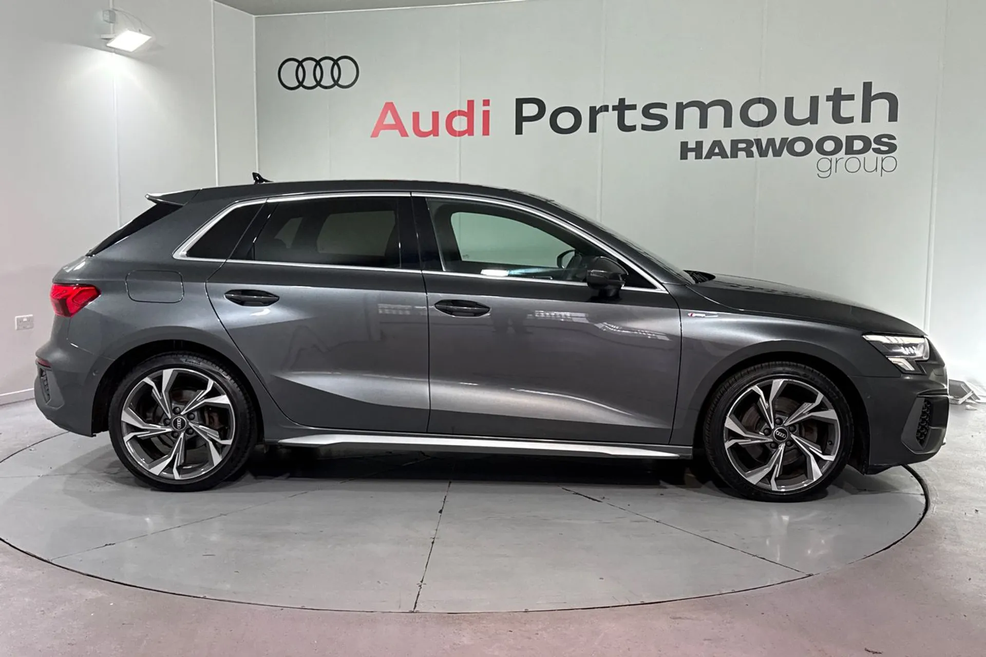 Audi A3 thumbnail image number 2