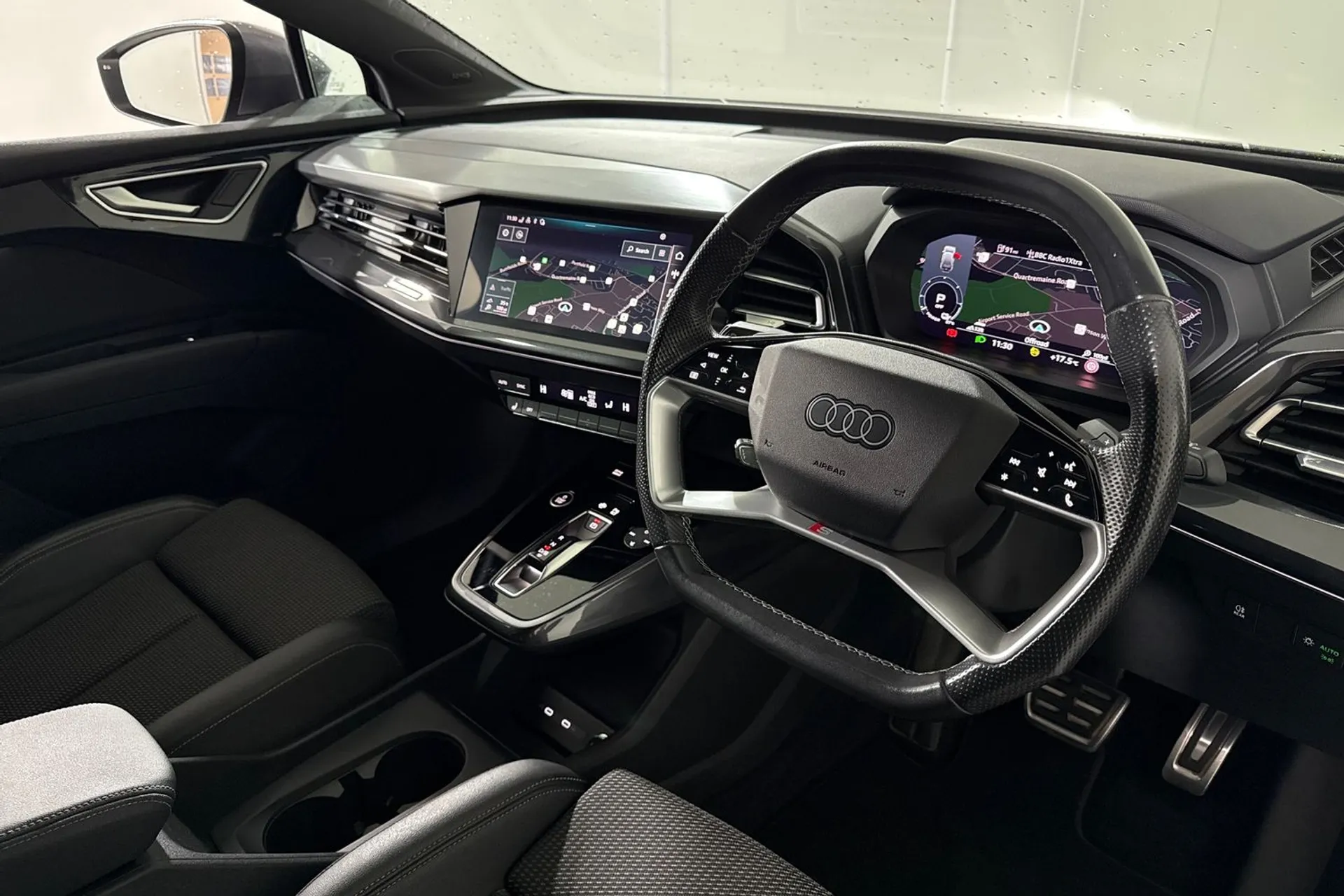 Audi Q4 thumbnail image number 26