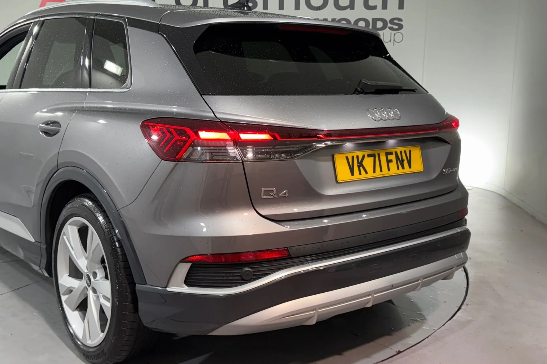 Audi Q4 thumbnail image number 17