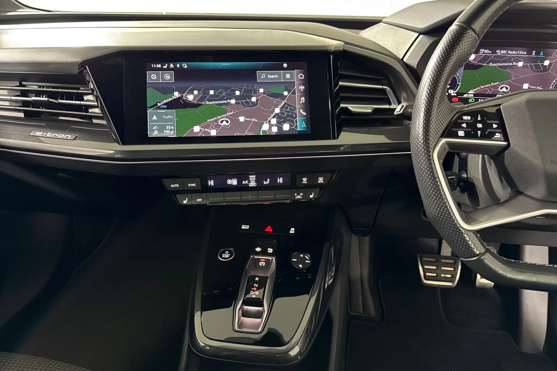 Audi Q4 thumbnail image number 37