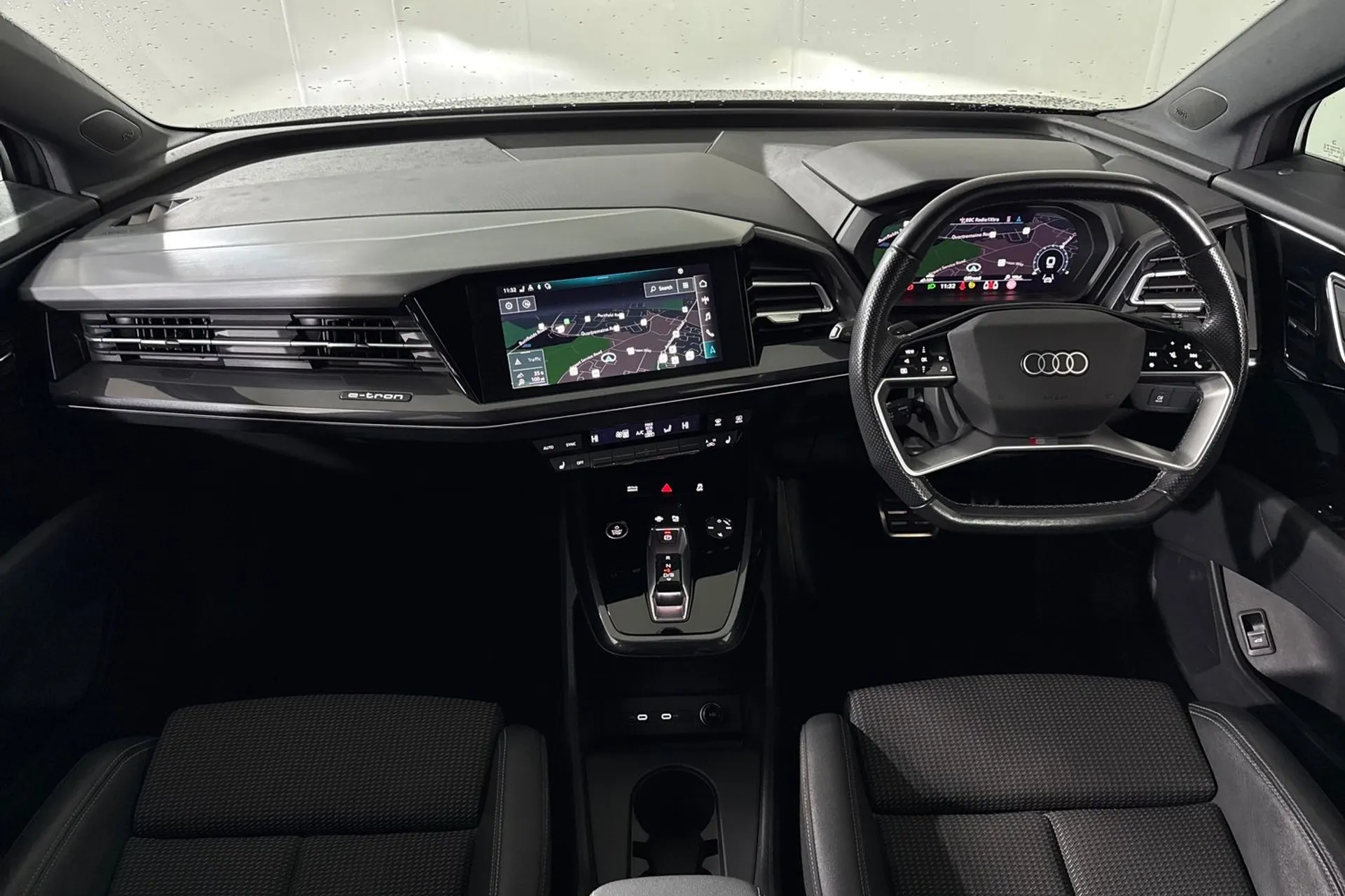 Audi Q4 thumbnail image number 3