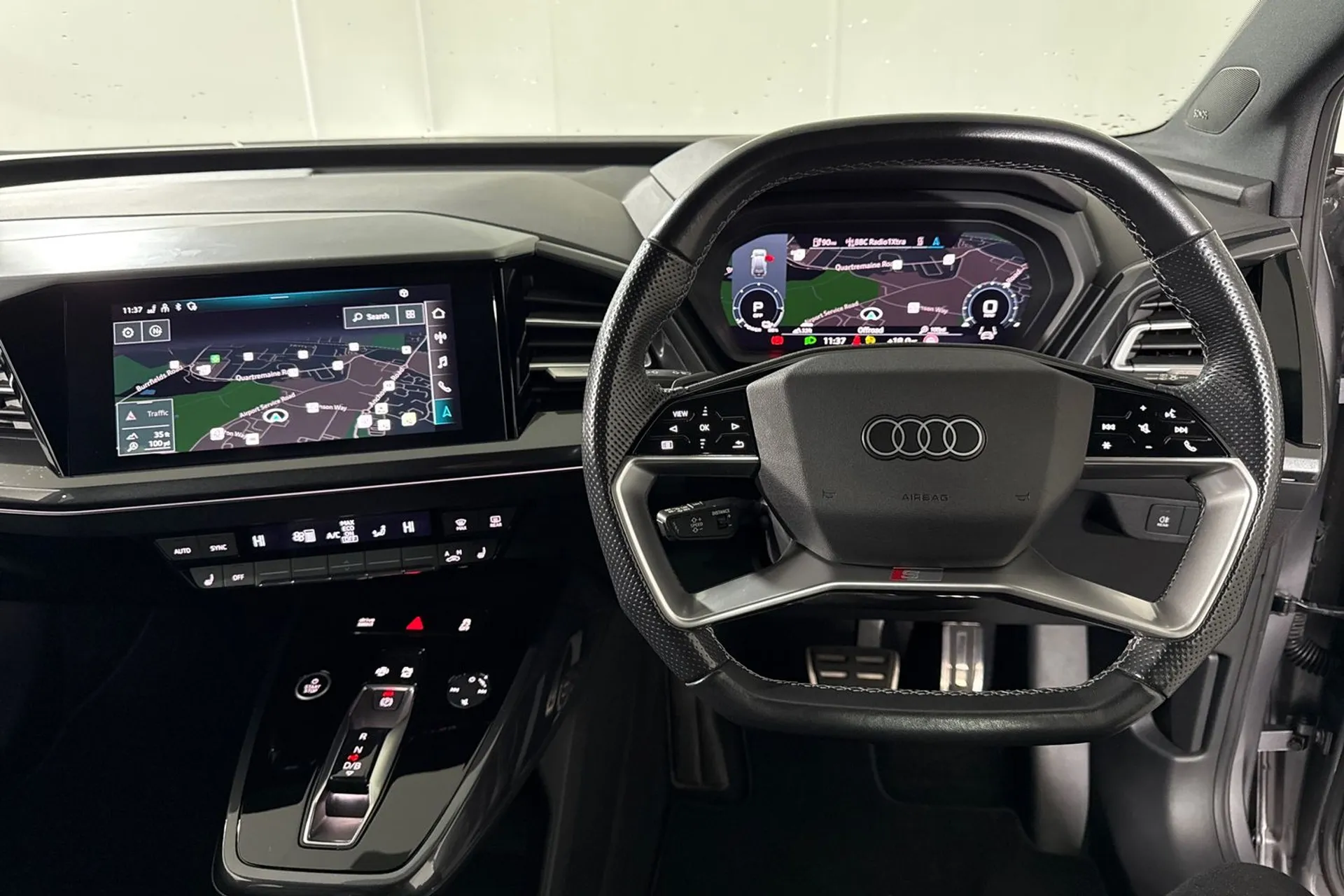 Audi Q4 thumbnail image number 36