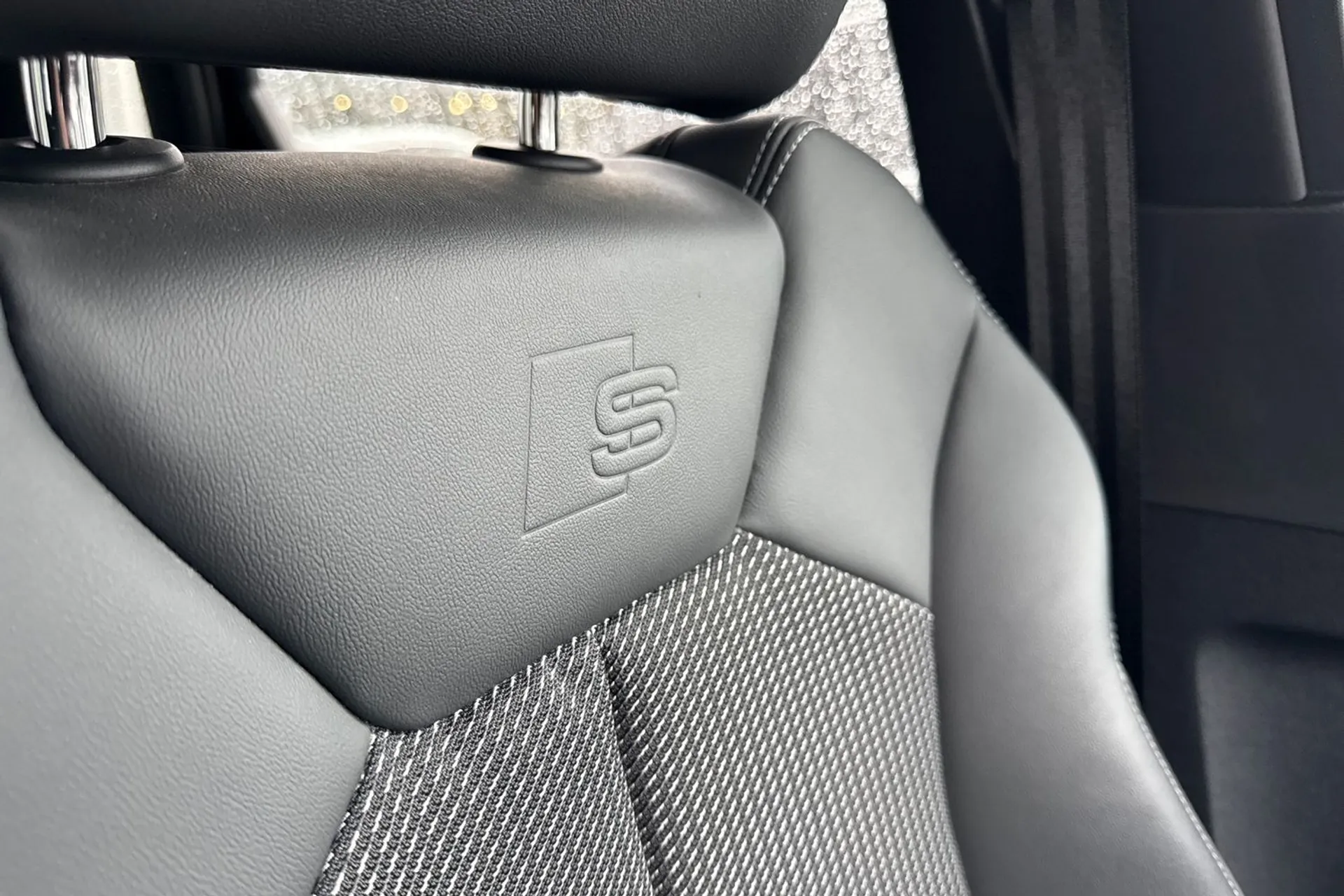 Audi Q3 thumbnail image number 49