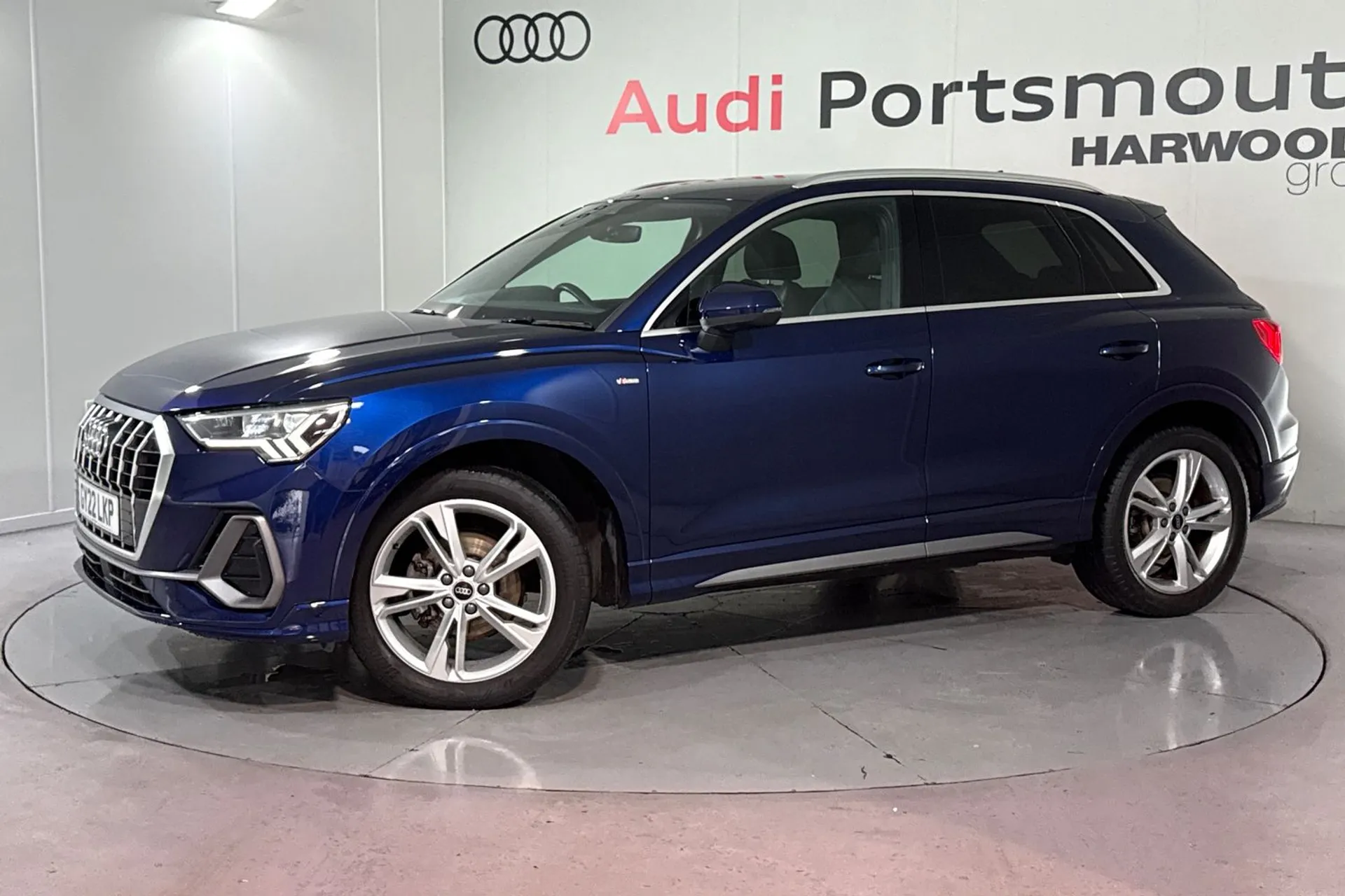 Audi Q3 thumbnail image number 7