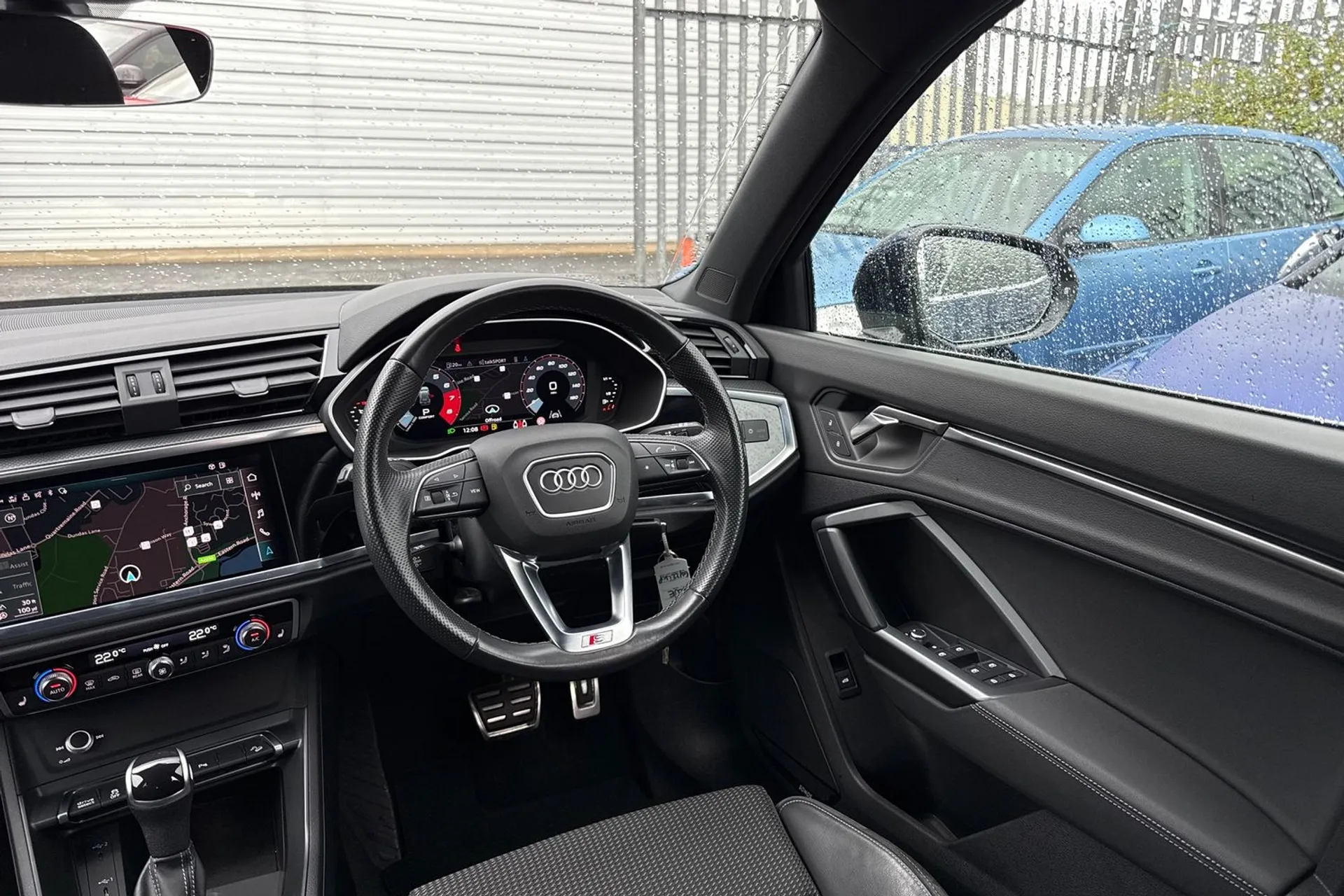 Audi Q3 thumbnail image number 39