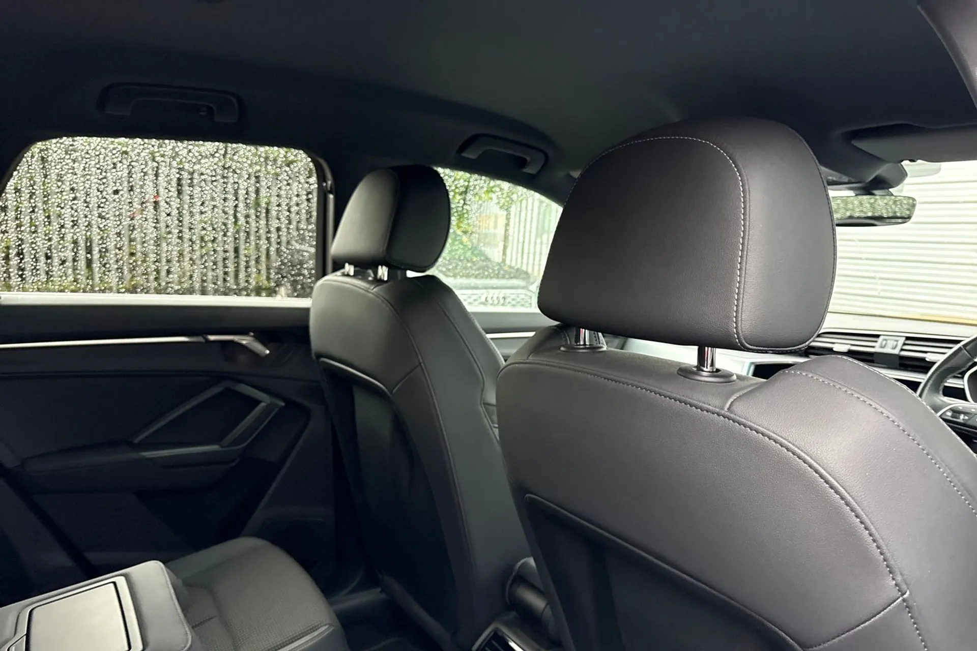 Audi Q3 thumbnail image number 24