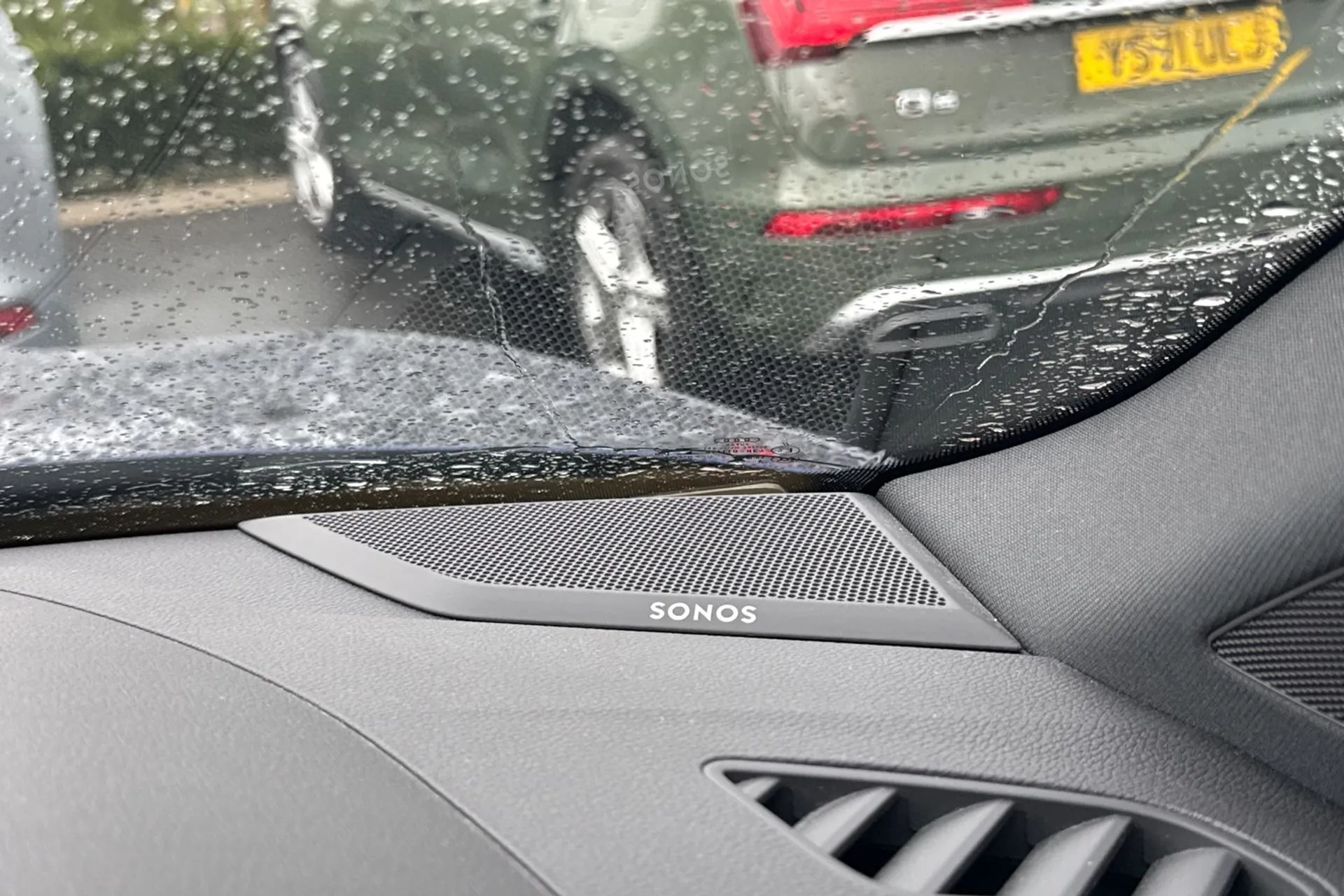 Audi Q3 thumbnail image number 40