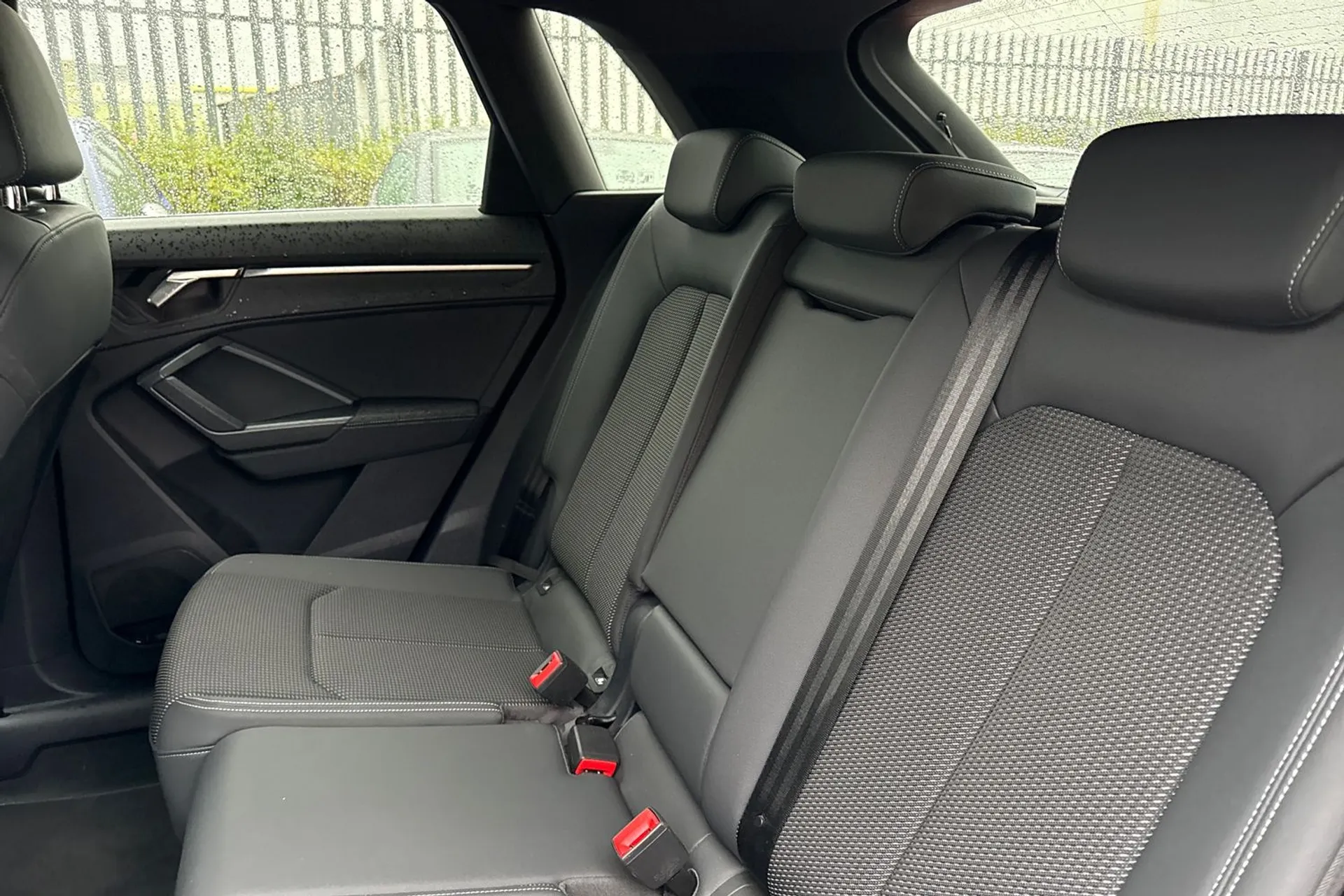 Audi Q3 thumbnail image number 33