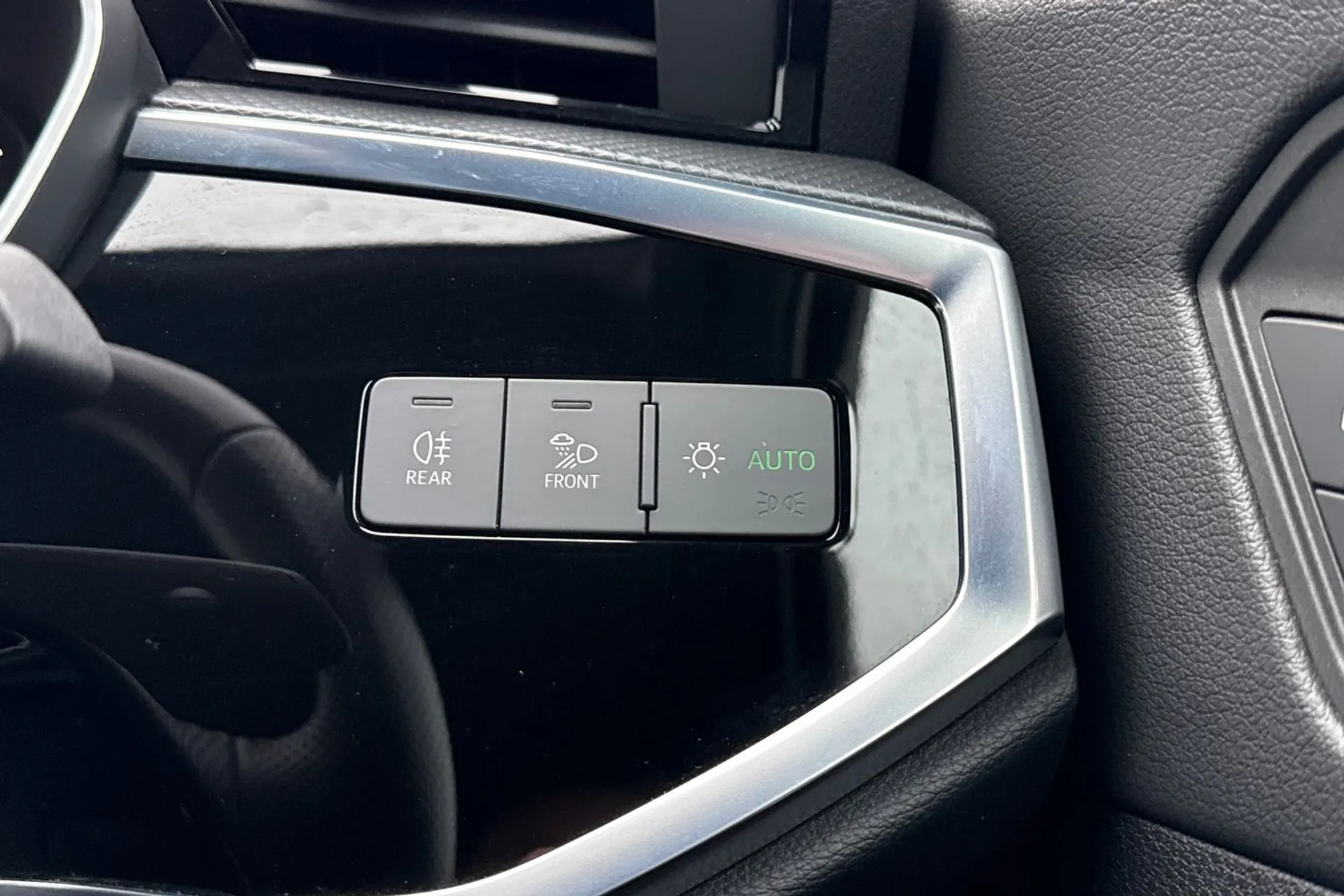 Audi Q3 thumbnail image number 50