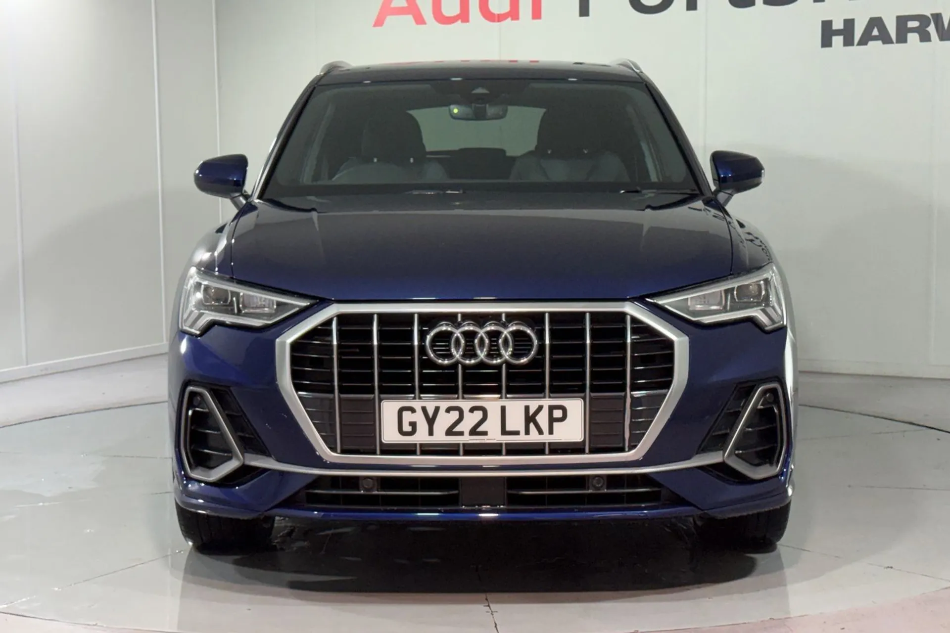 Audi Q3 thumbnail image number 6