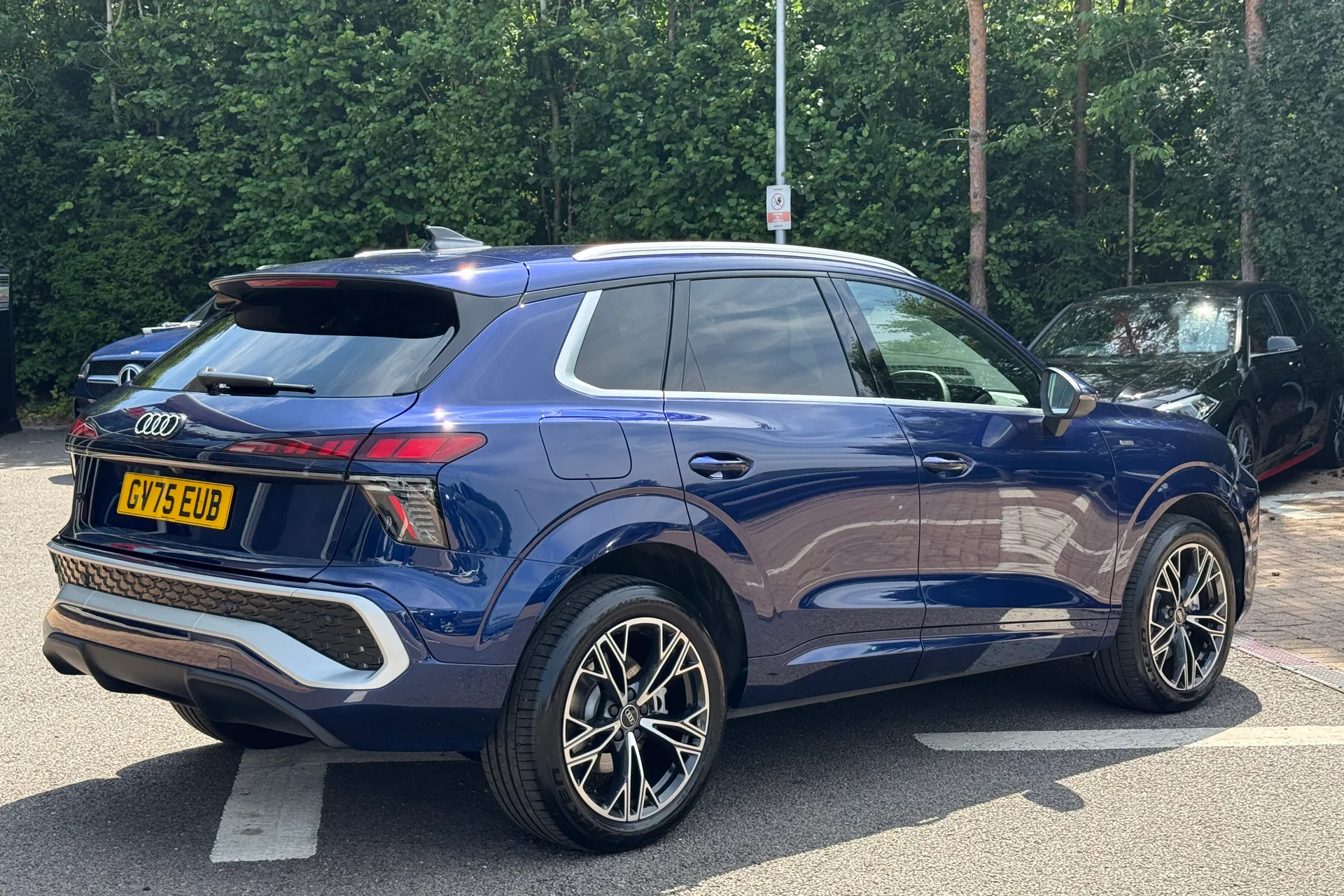 Audi Q3 thumbnail image number 35