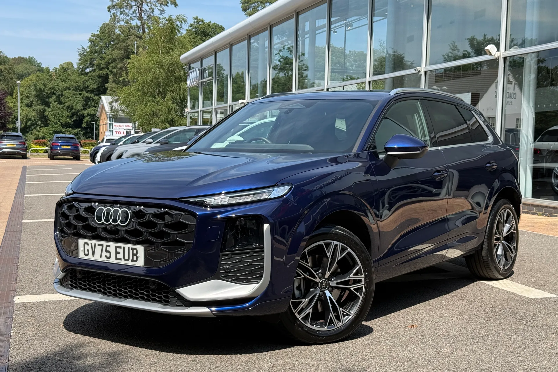 Audi Q3 thumbnail image number 55