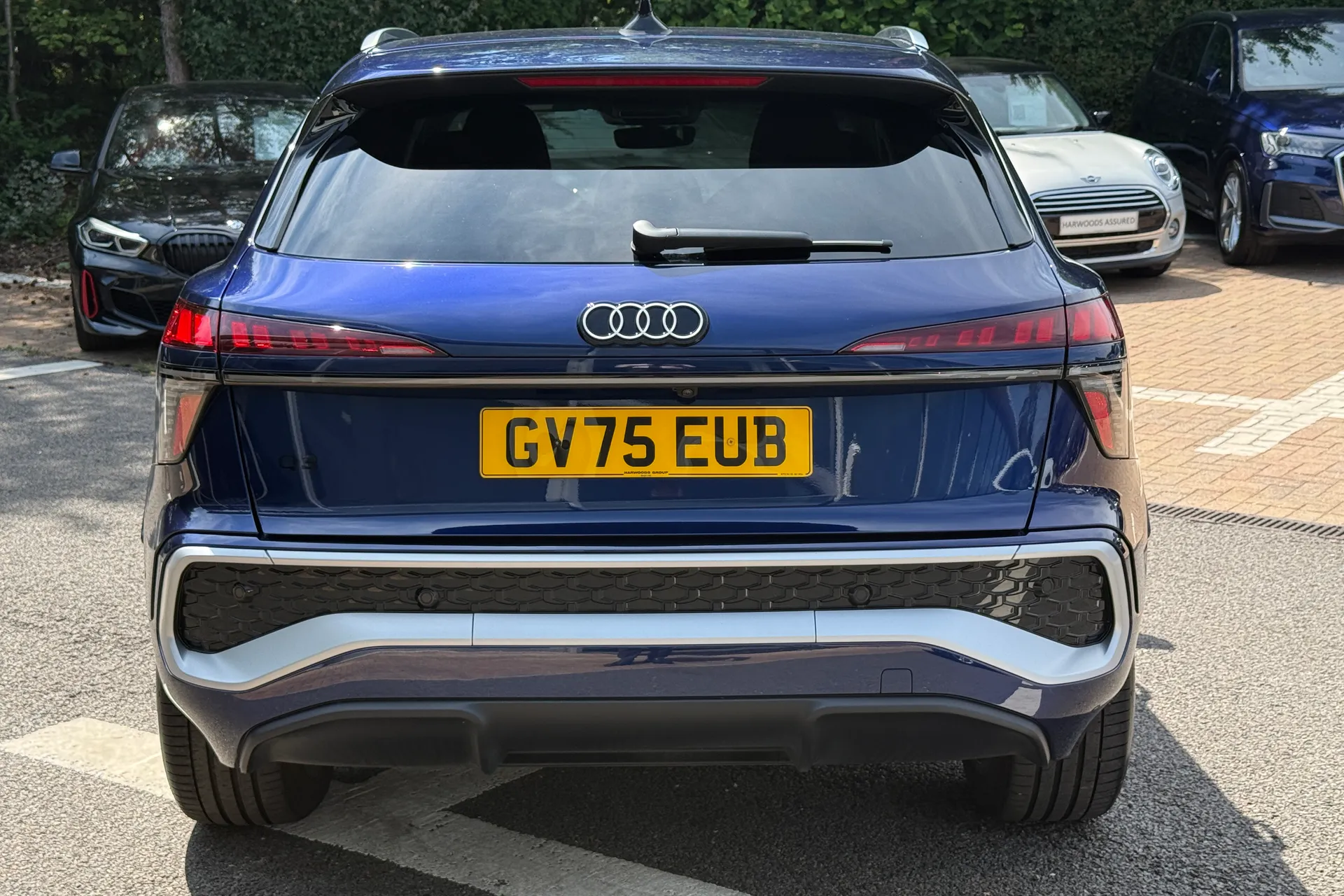 Audi Q3 thumbnail image number 37