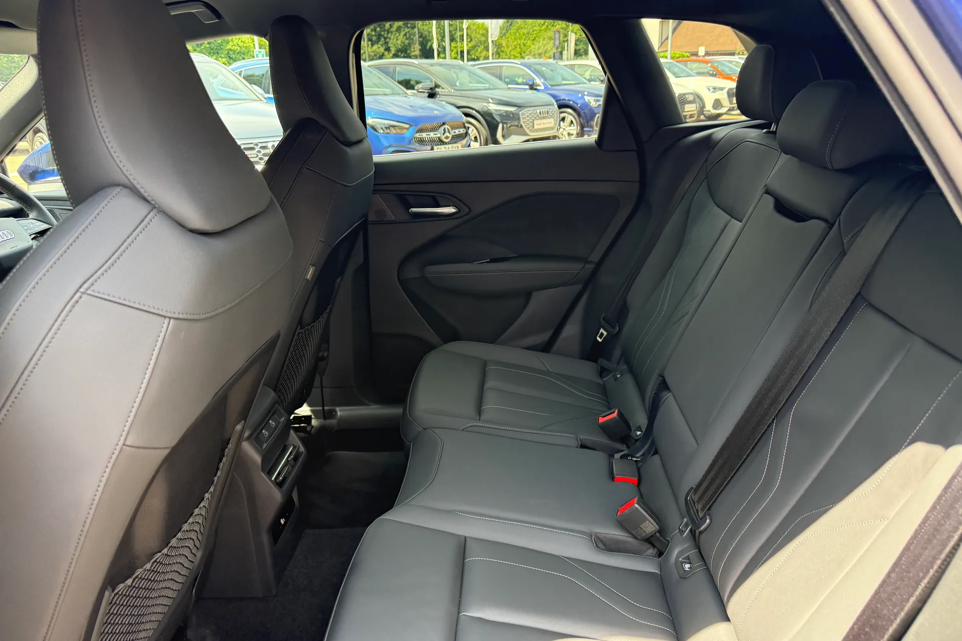 Audi Q3 thumbnail image number 49