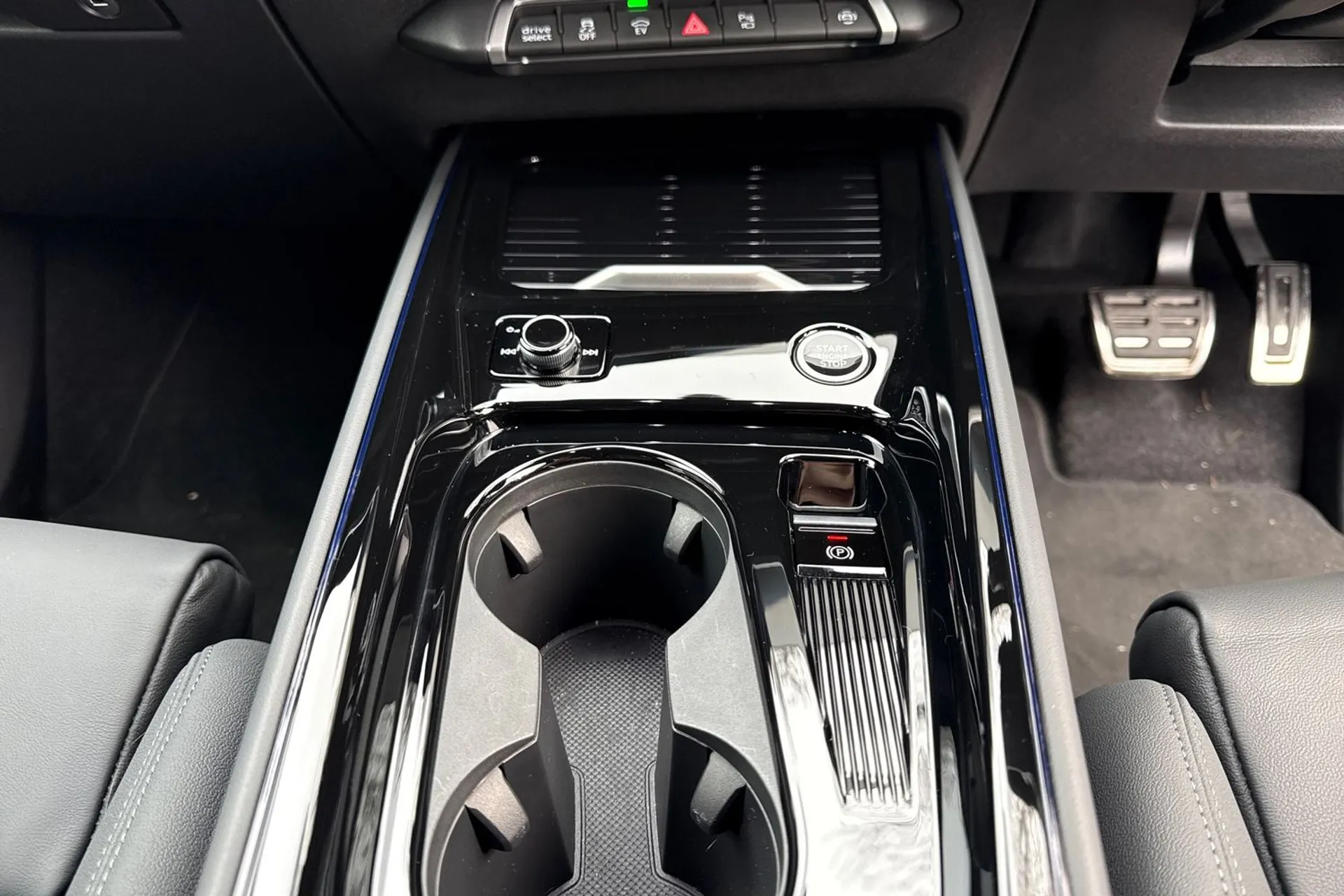 Audi Q3 thumbnail image number 47