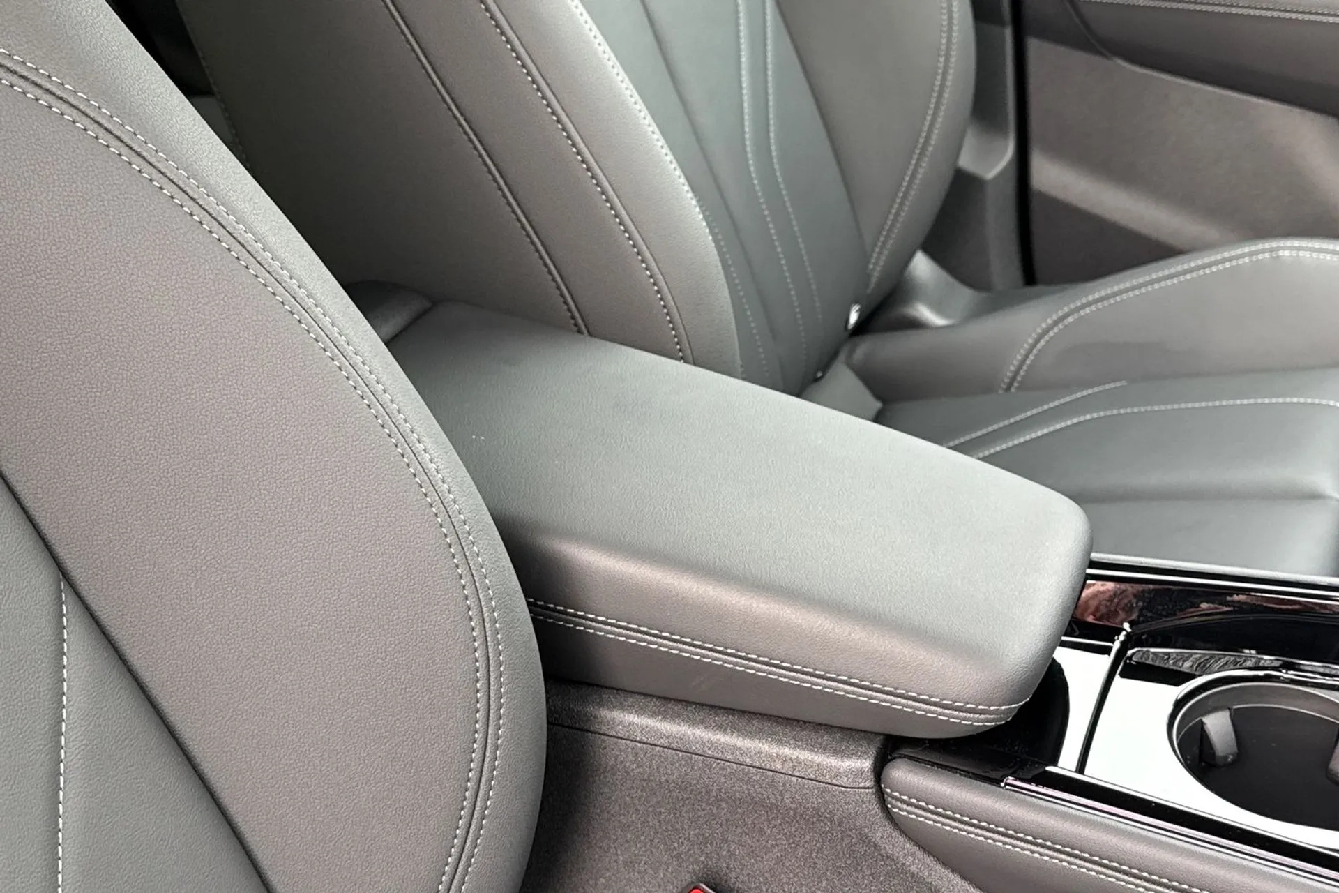 Audi Q3 thumbnail image number 40