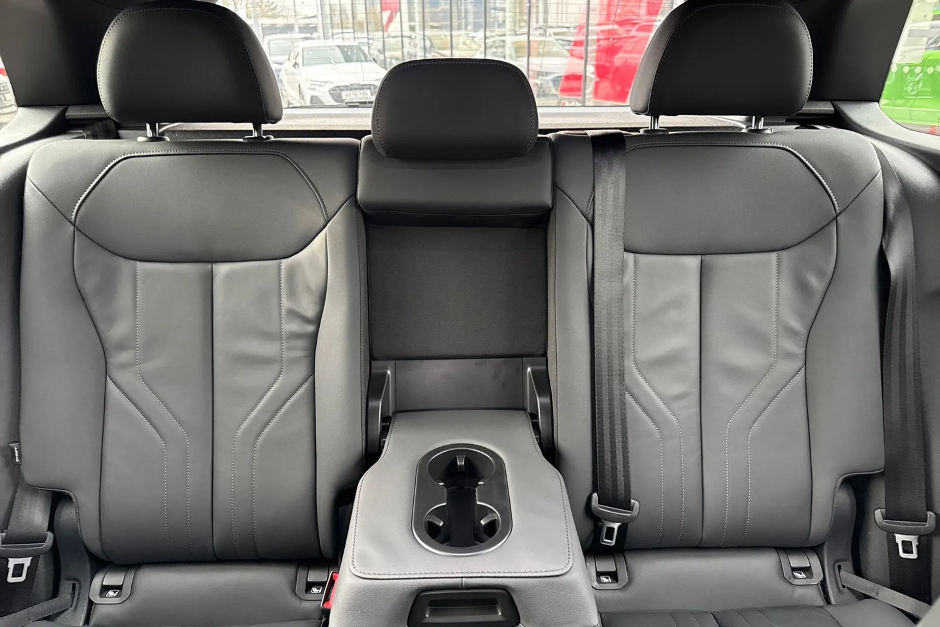 Audi Q3 thumbnail image number 36