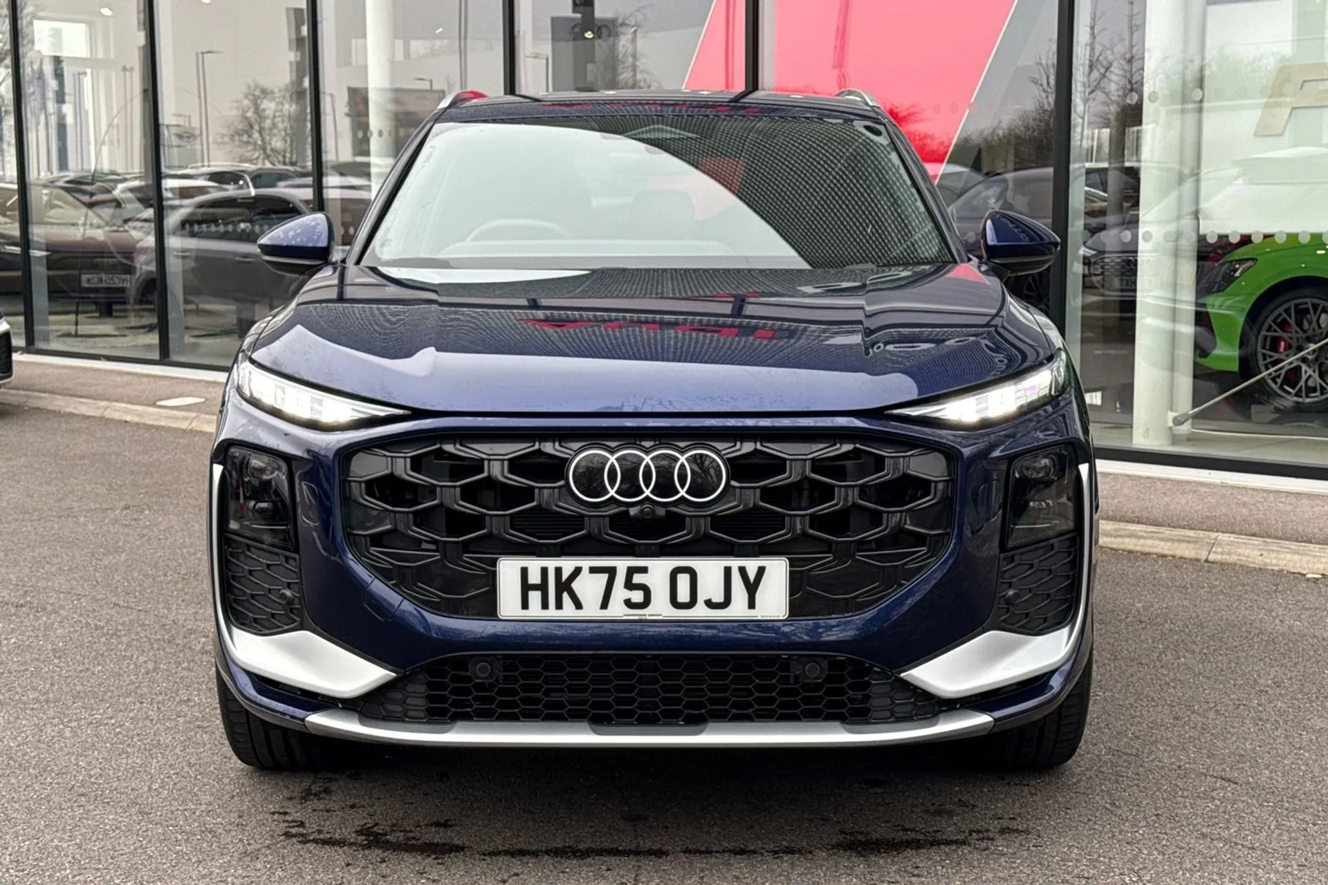 Audi Q3 thumbnail image number 7