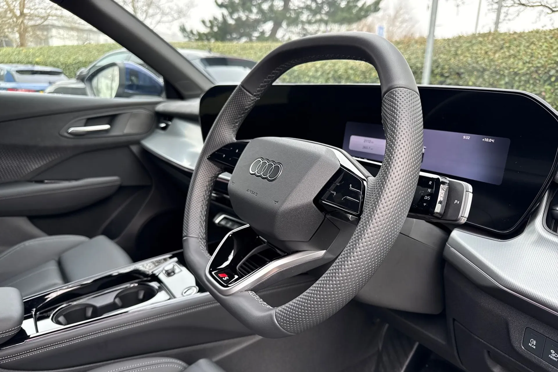 Audi Q3 thumbnail image number 8