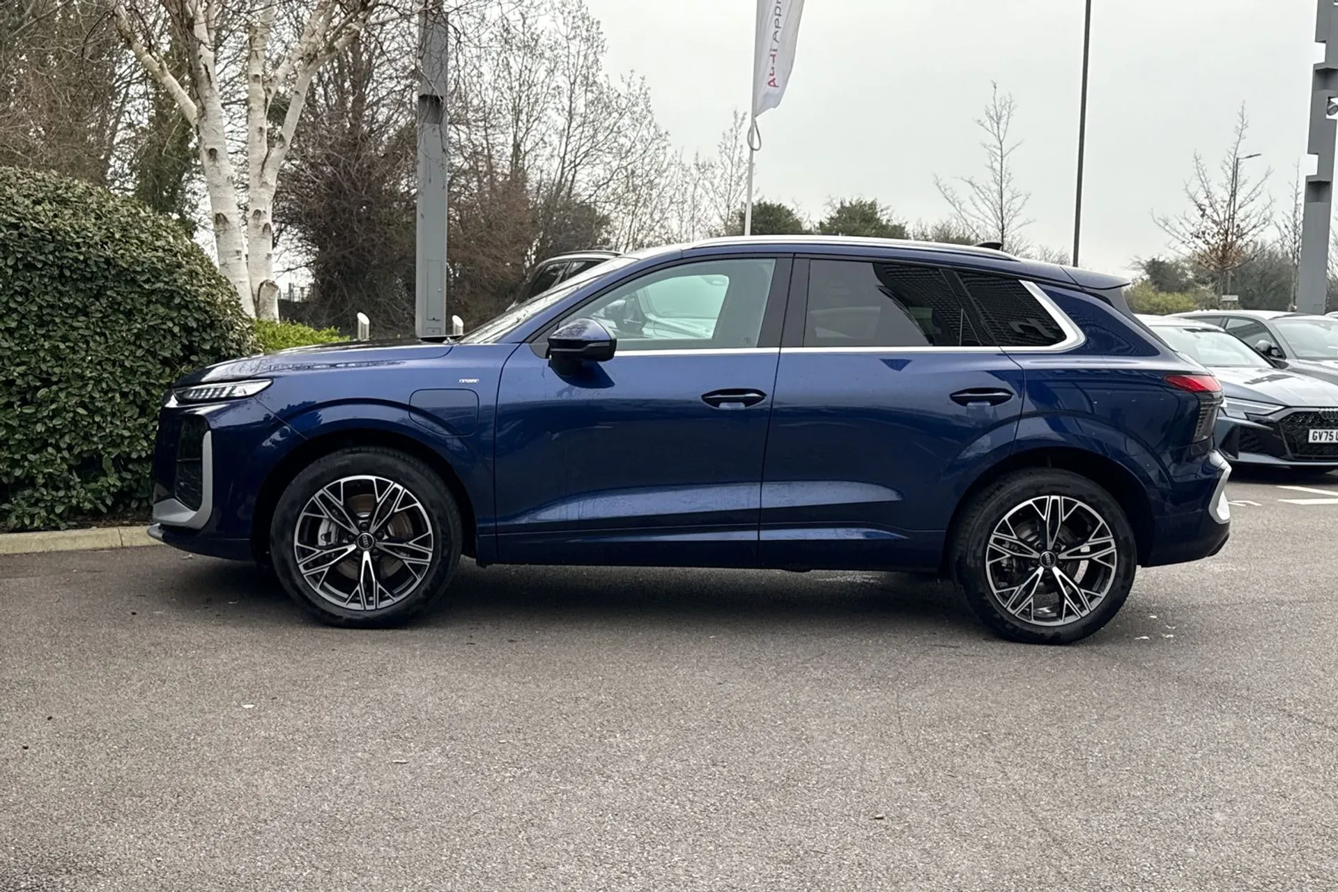 Audi Q3 thumbnail image number 15