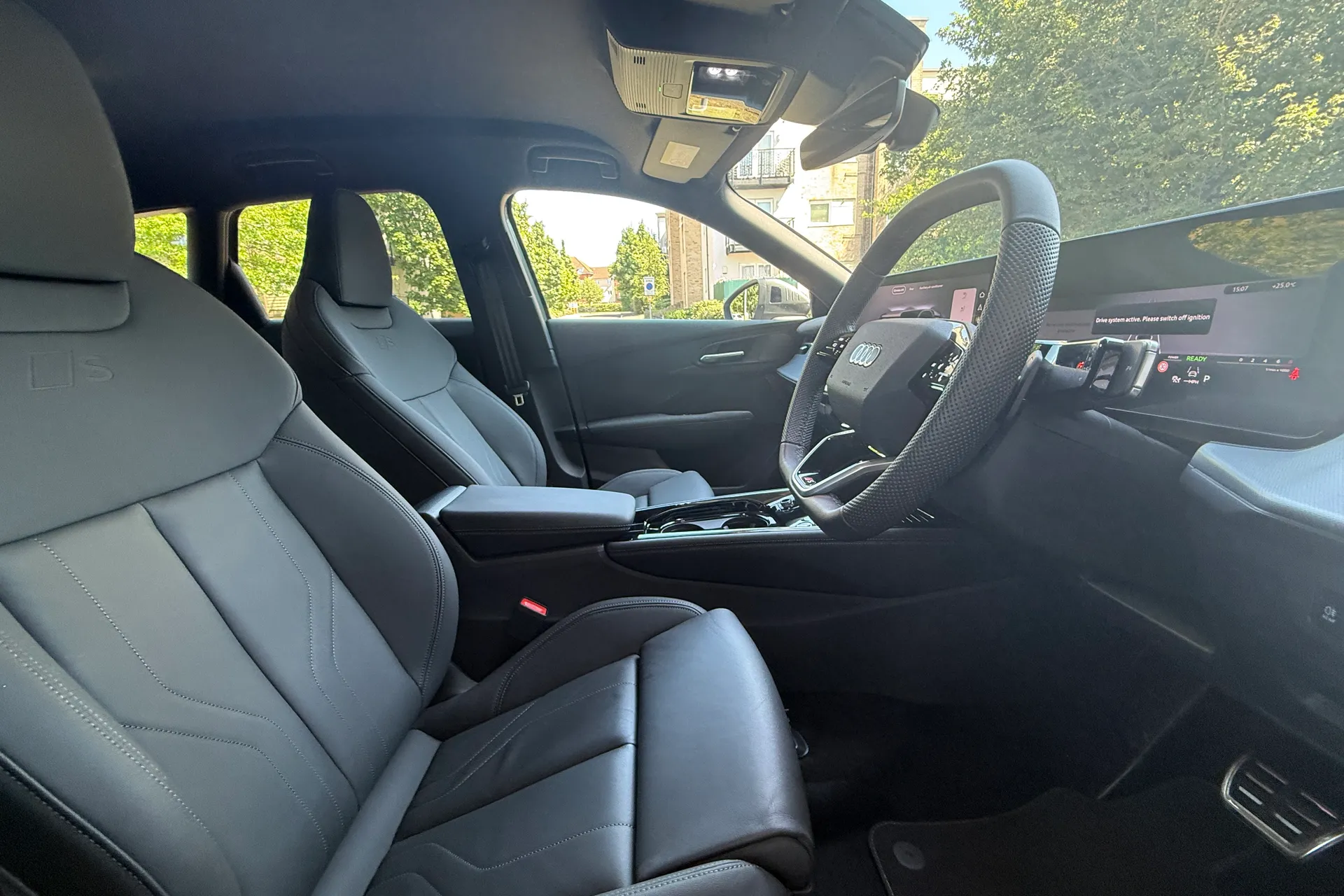 Audi Q3 thumbnail image number 28