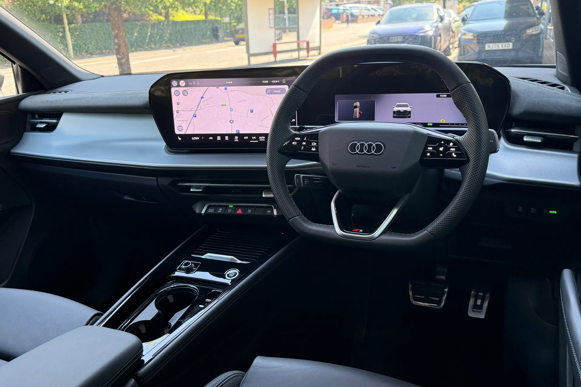 Audi Q3 thumbnail image number 36