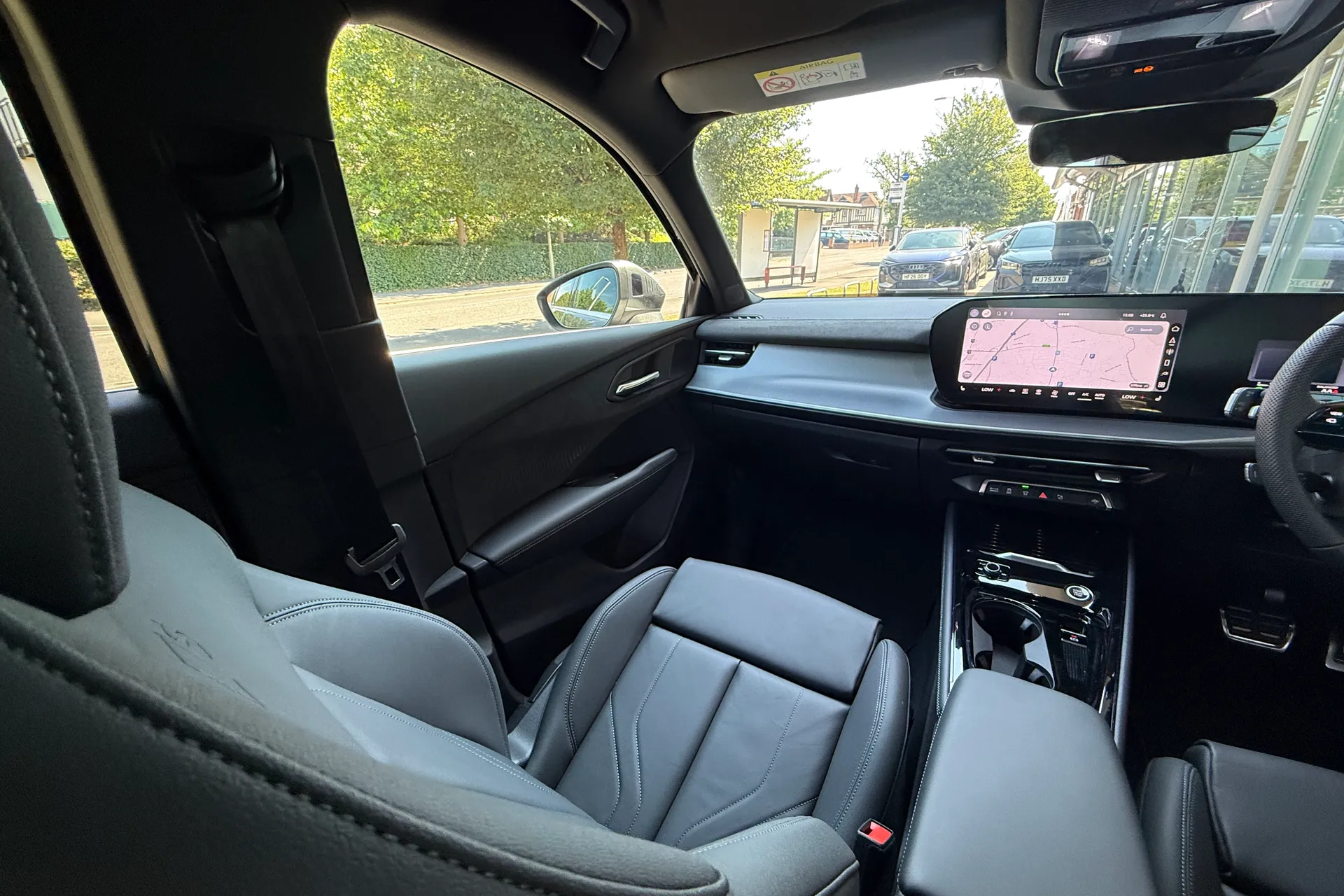 Audi Q3 thumbnail image number 35
