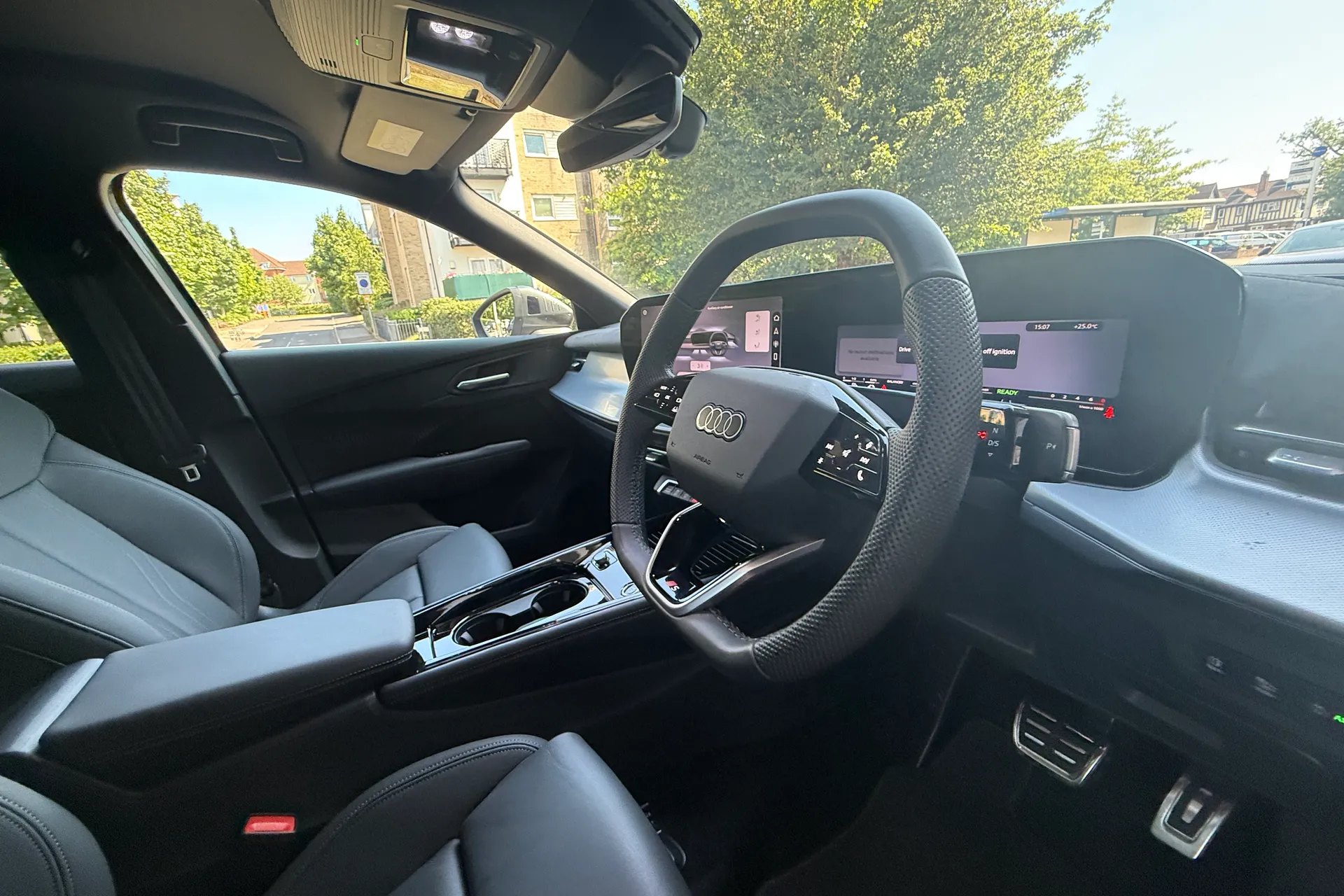 Audi Q3 thumbnail image number 13