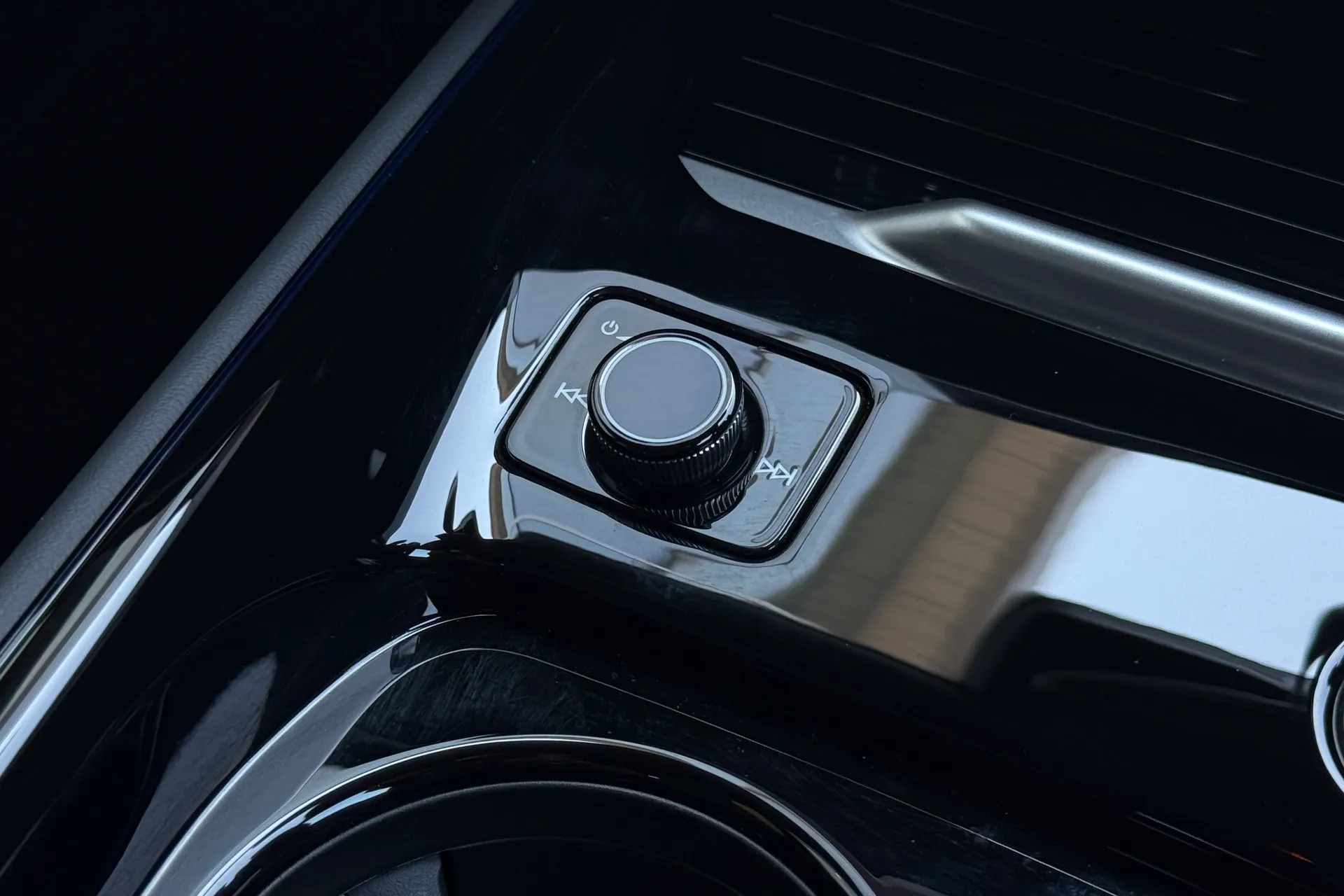 Audi Q3 thumbnail image number 23