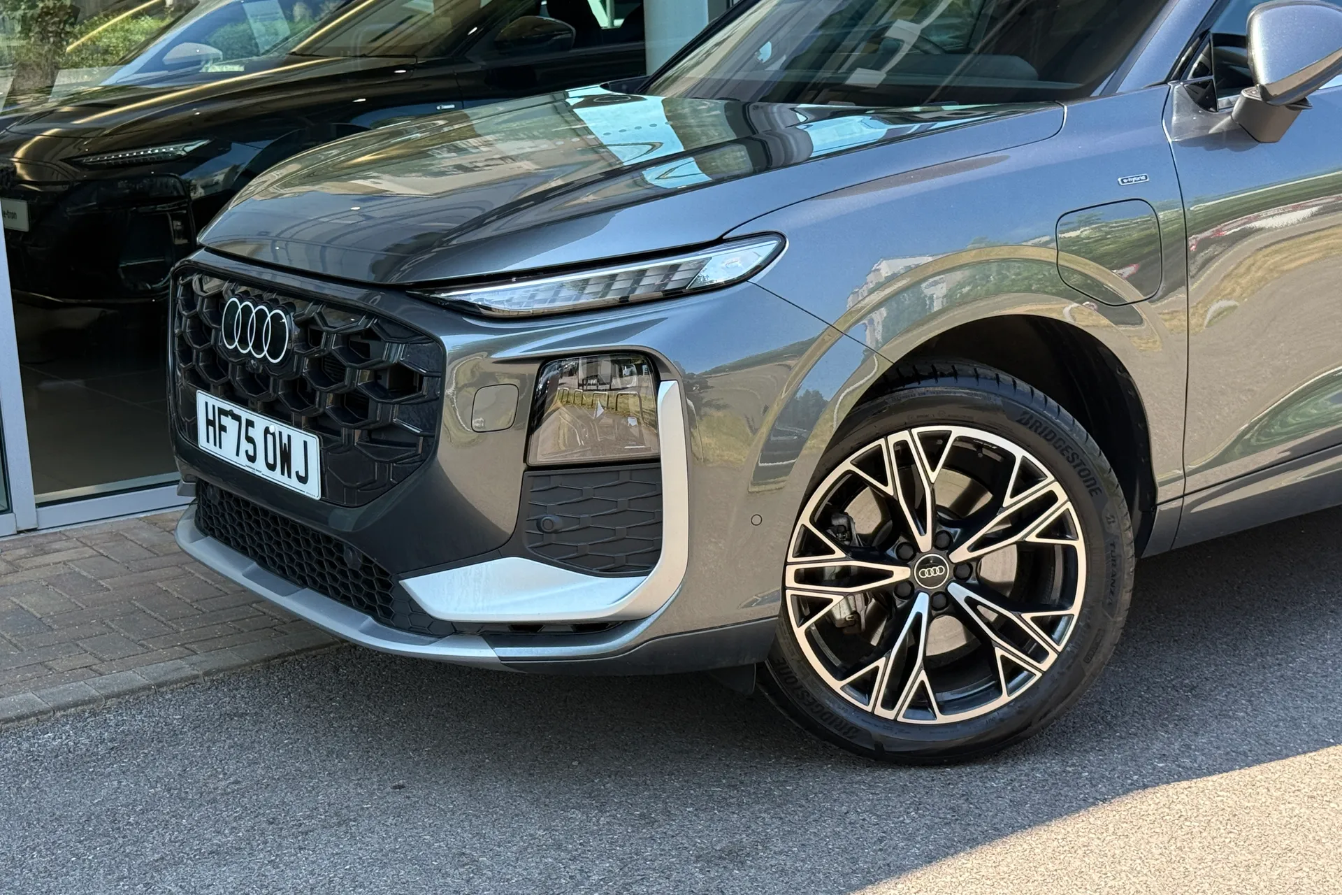 Audi Q3 thumbnail image number 48
