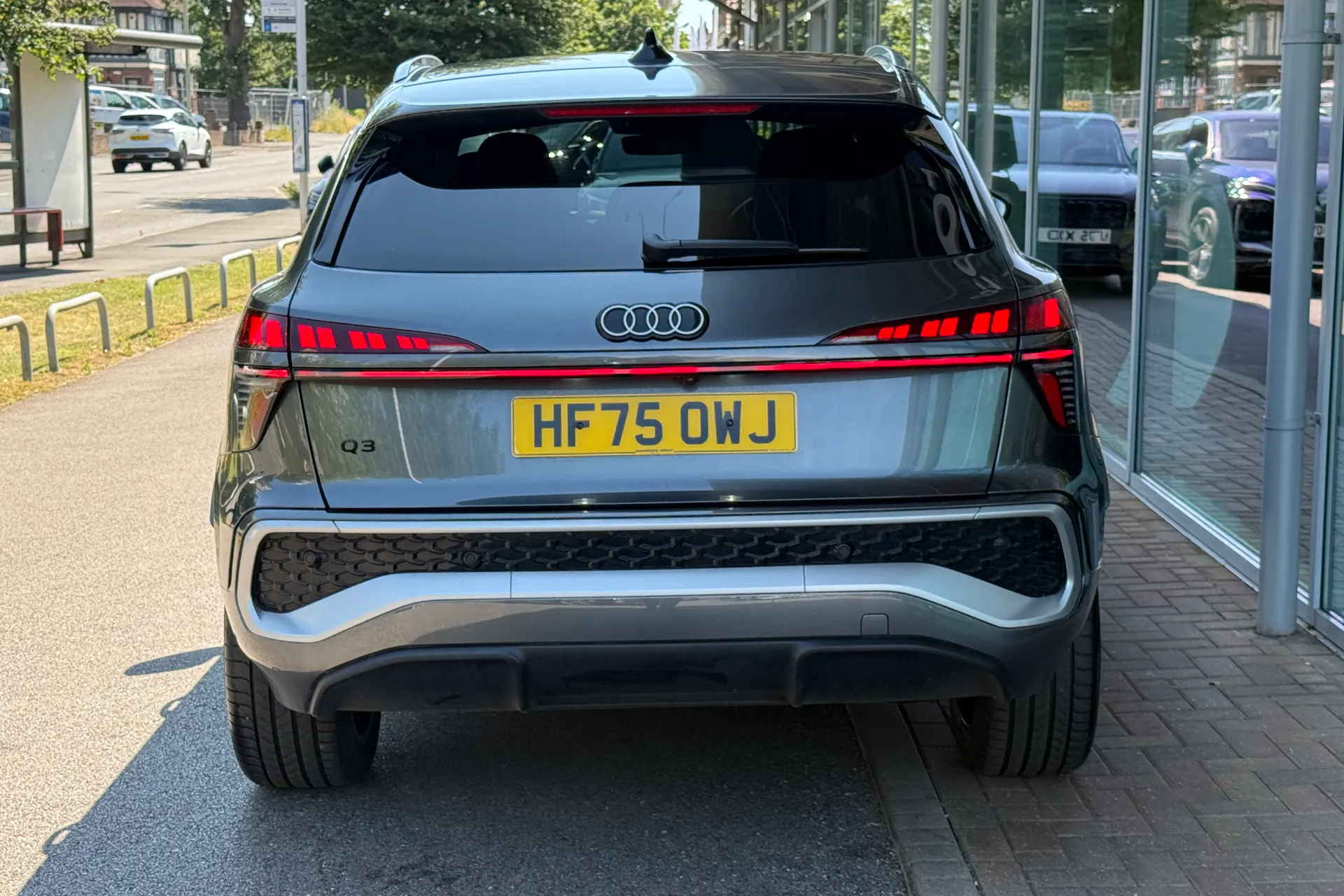 Audi Q3 thumbnail image number 39