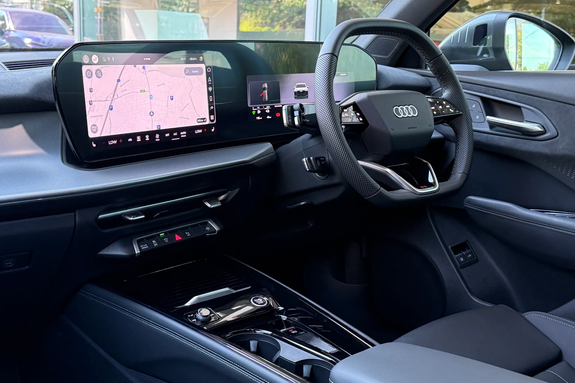 Audi Q3 thumbnail image number 44