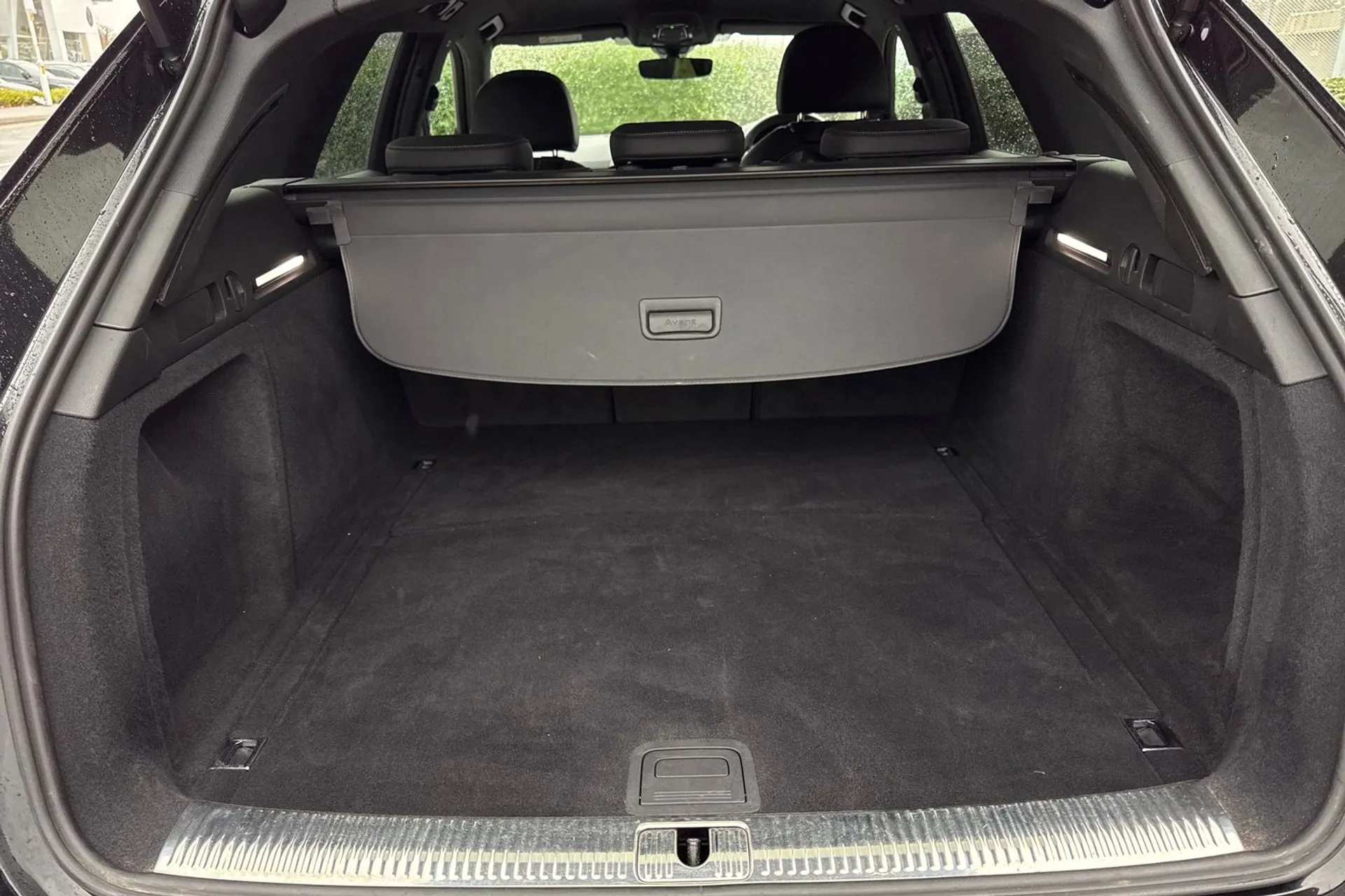 Audi A4 thumbnail image number 20