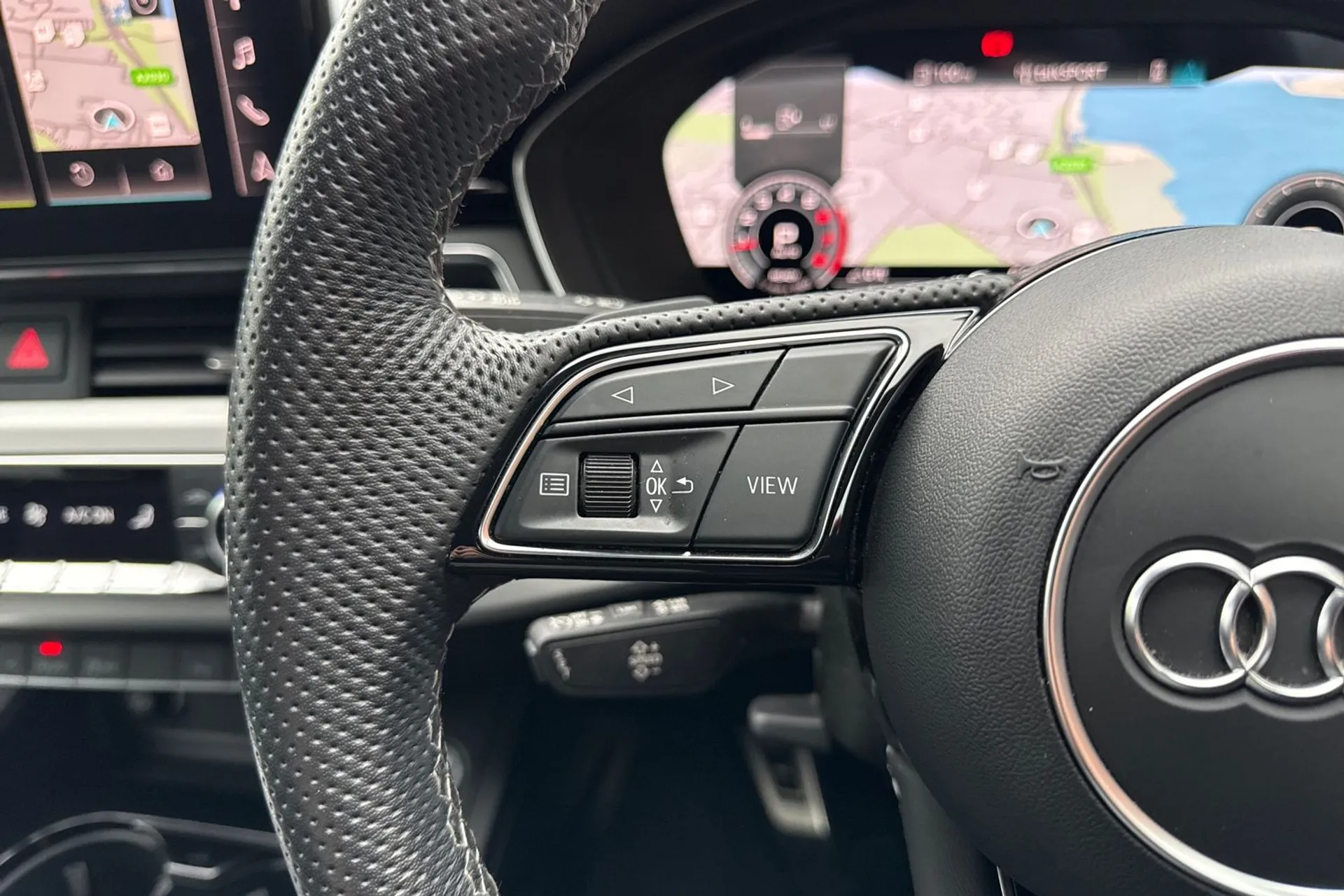 Audi A4 thumbnail image number 45